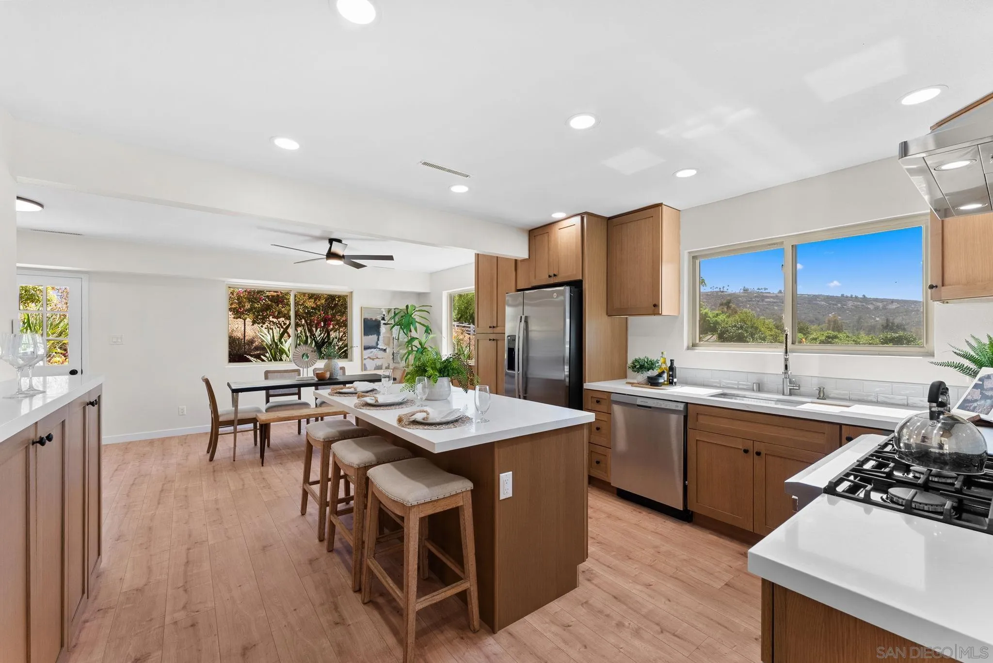 https://cdn.realtyfeed.com/cdn/127/260022616/e2afd681de9623f8d1ff86437e7248dc.webp
