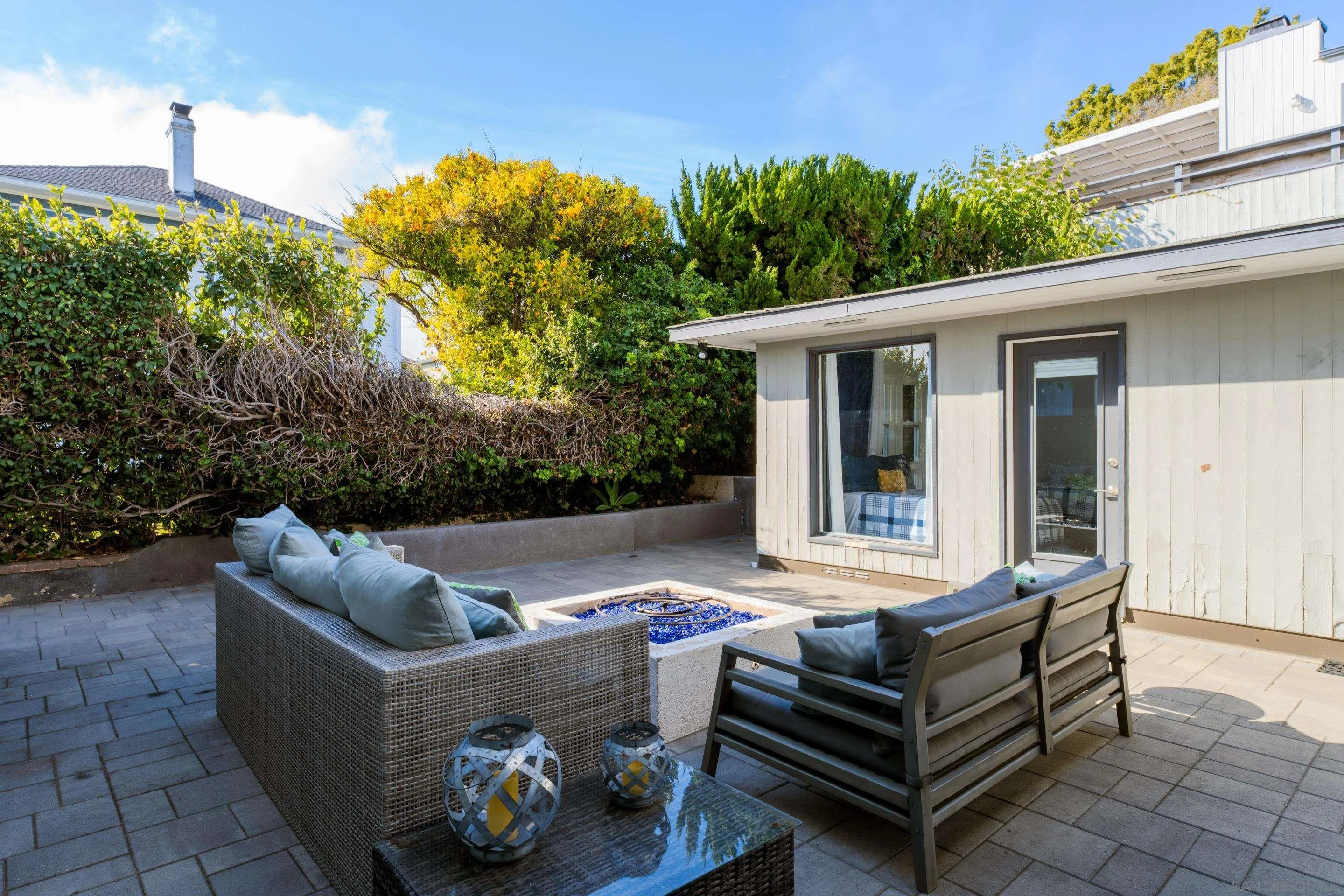 https://cdn.realtyfeed.com/cdn/127/260022619/1ef193ae5b00256bf8556bf1274c0458.webp