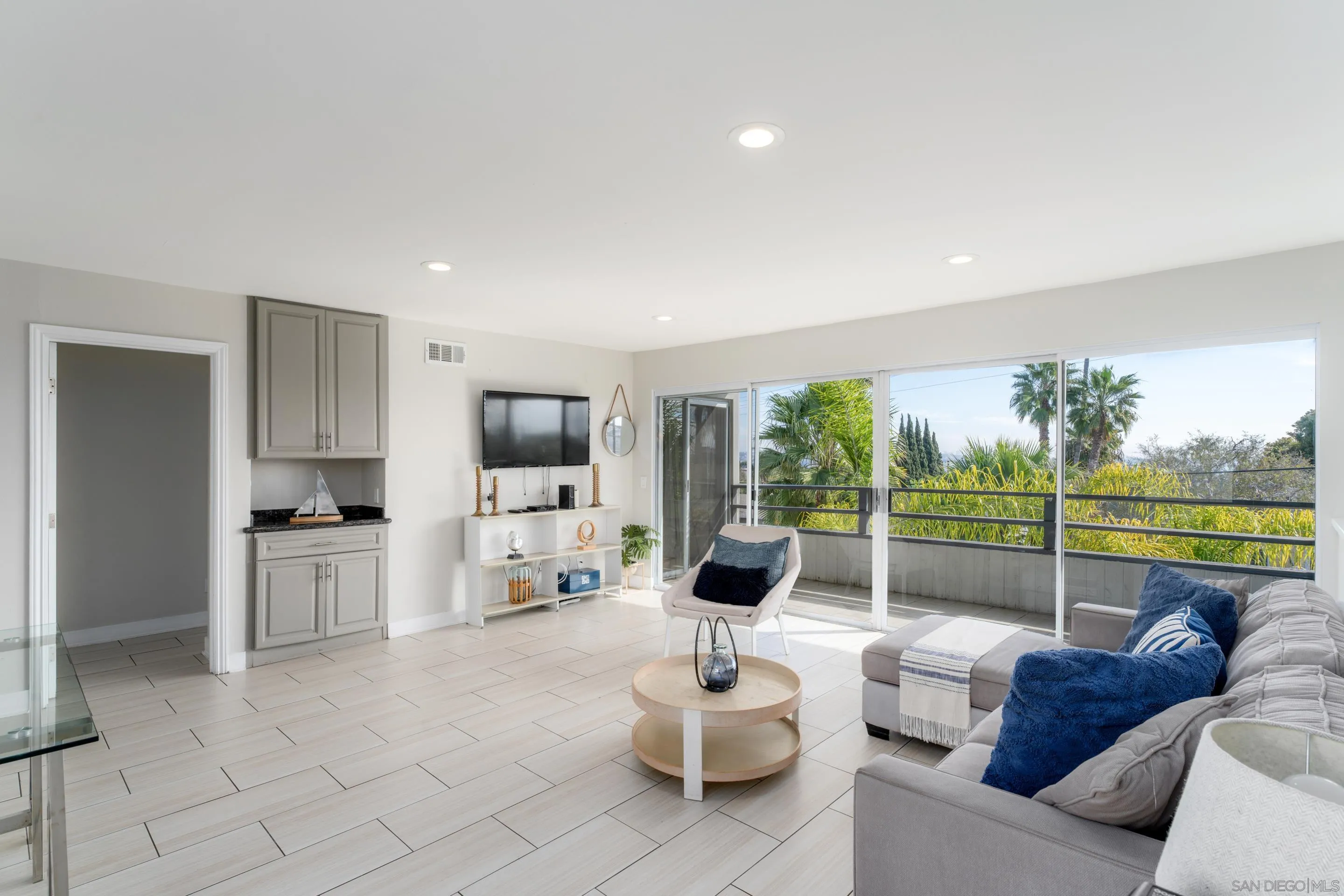 https://cdn.realtyfeed.com/cdn/127/260022619/27a53a0bc44df7a058f743c8b265d1ba.webp