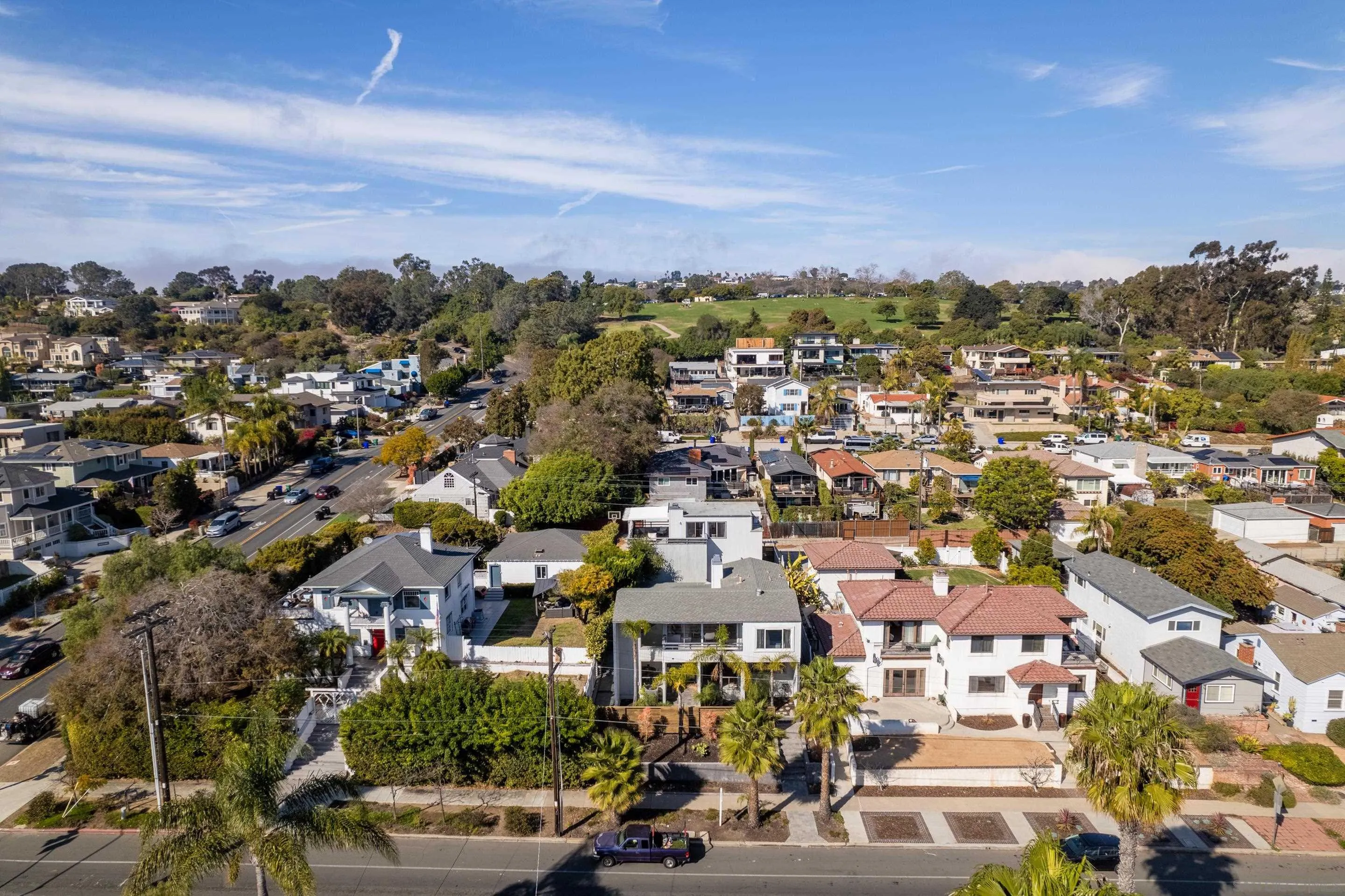 https://cdn.realtyfeed.com/cdn/127/260022619/3d194dff923fa495375d79bbab2bb1ab.webp