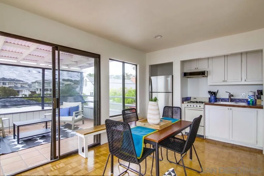 https://cdn.realtyfeed.com/cdn/127/260022619/64d28d88941e0866cbe3da153f45e348.webp