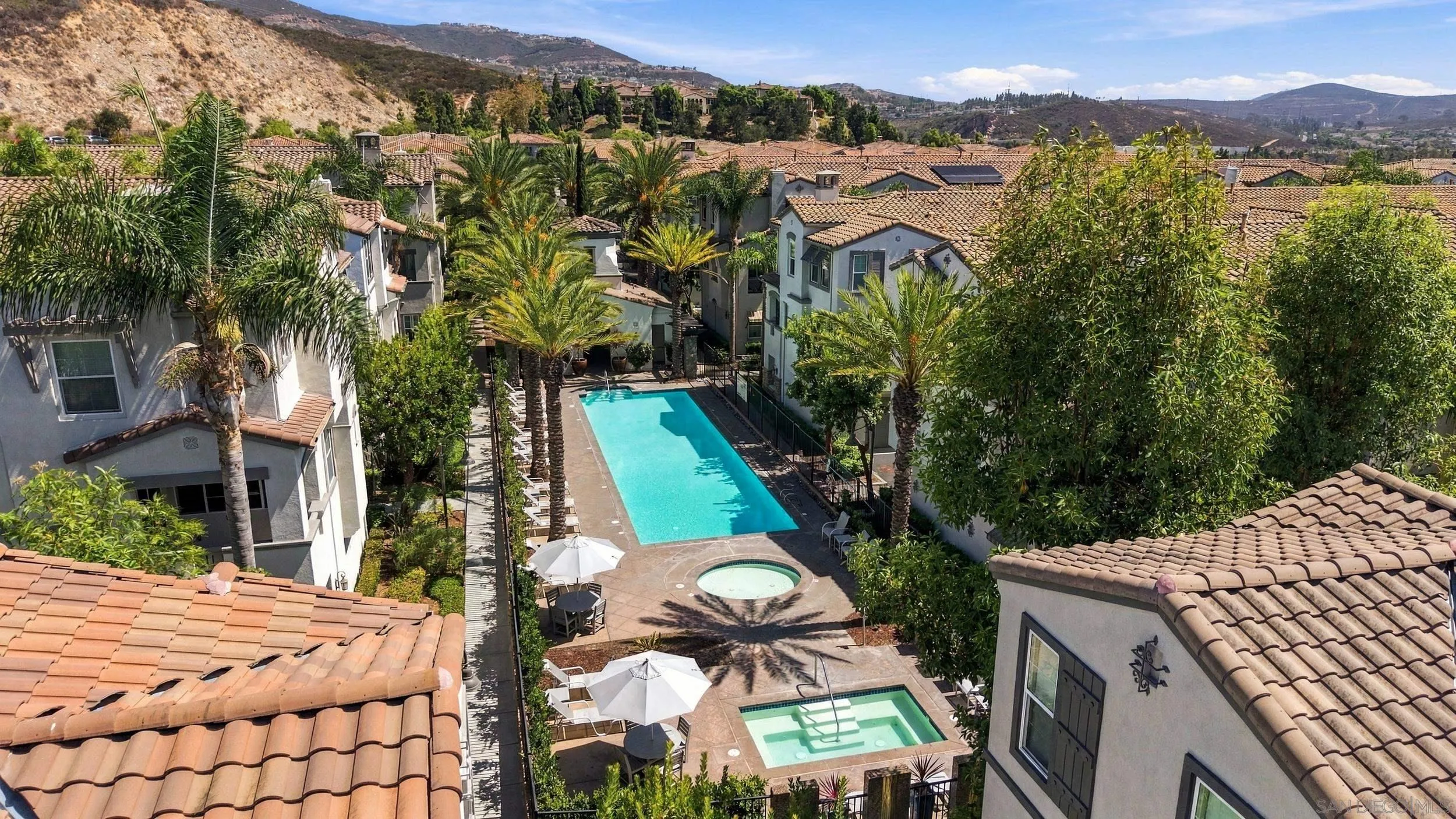 https://cdn.realtyfeed.com/cdn/127/260022620/0fa748a89e7a763efb31d66e37dbb6b7.webp