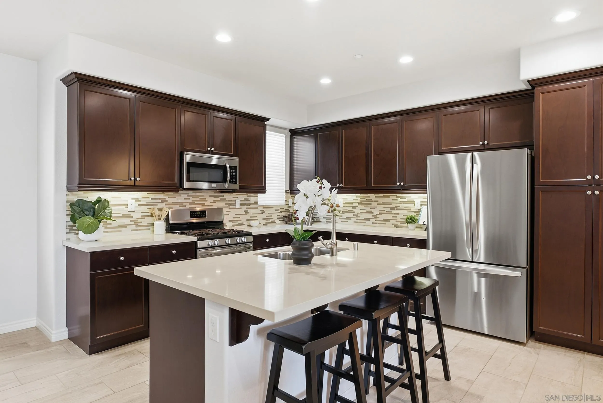 https://cdn.realtyfeed.com/cdn/127/260022620/6079c5f573955373ae3b61422c37bbb0.webp