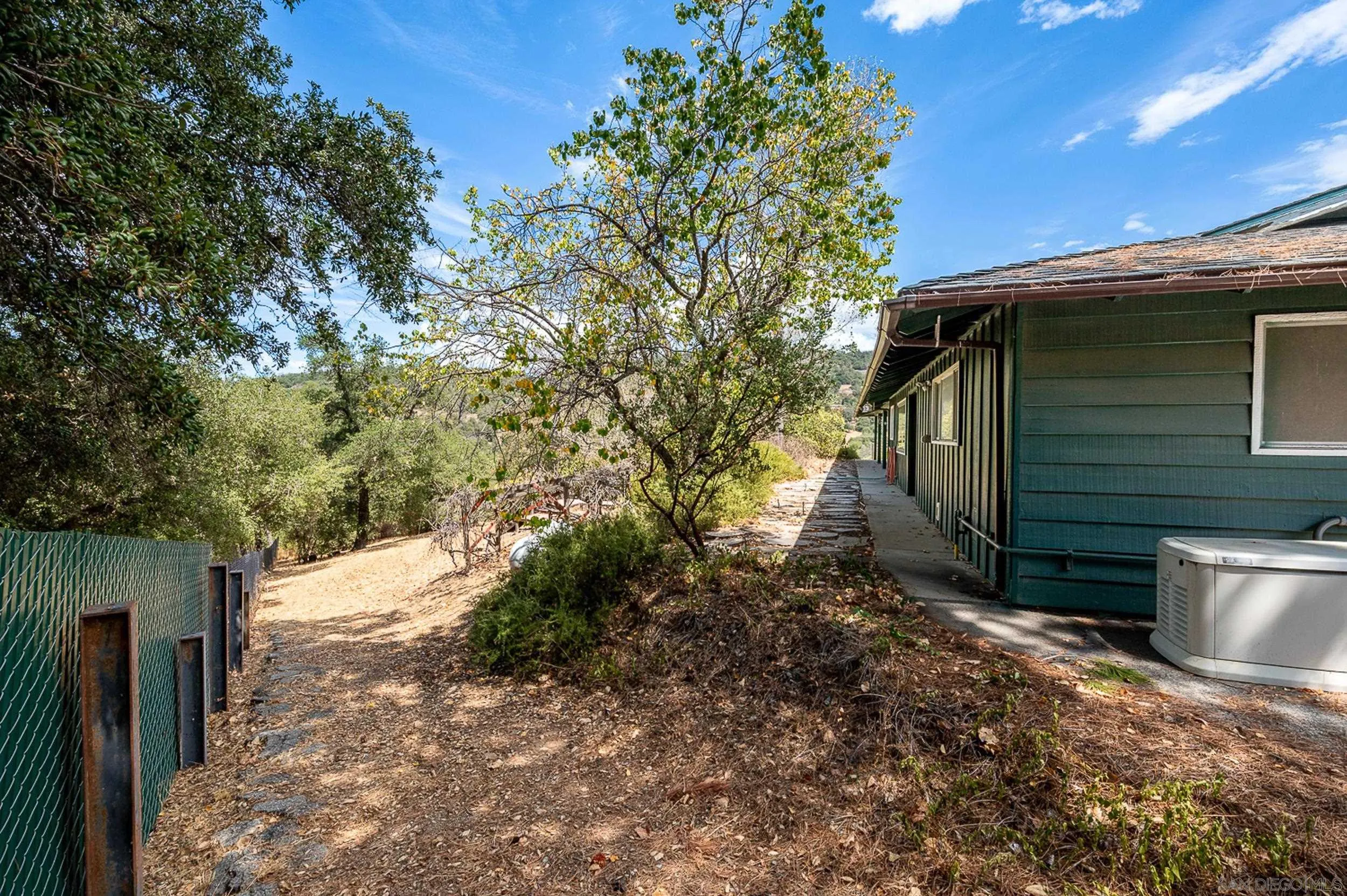 https://cdn.realtyfeed.com/cdn/127/260022621/8a515d498c79d4b155c3822c9a1cc44f.webp