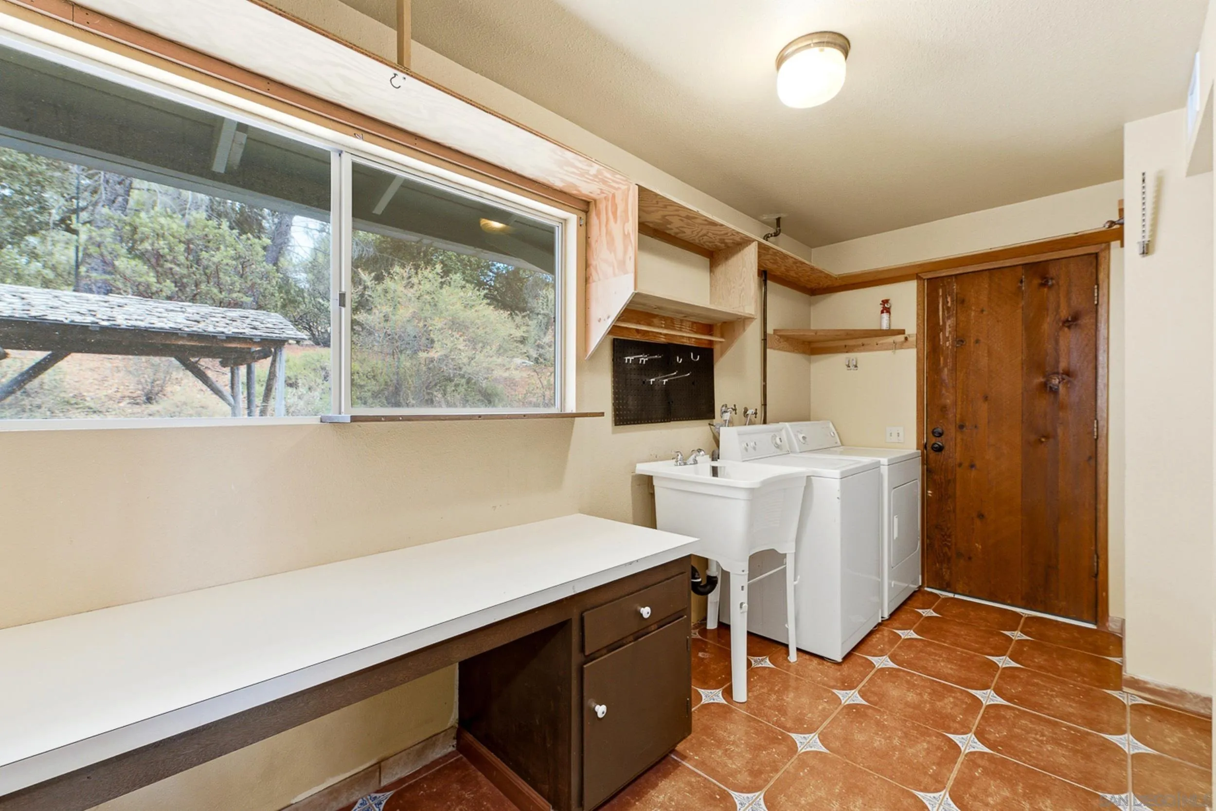 https://cdn.realtyfeed.com/cdn/127/260022621/bf922f934351157d17e5b1194a27110b.webp