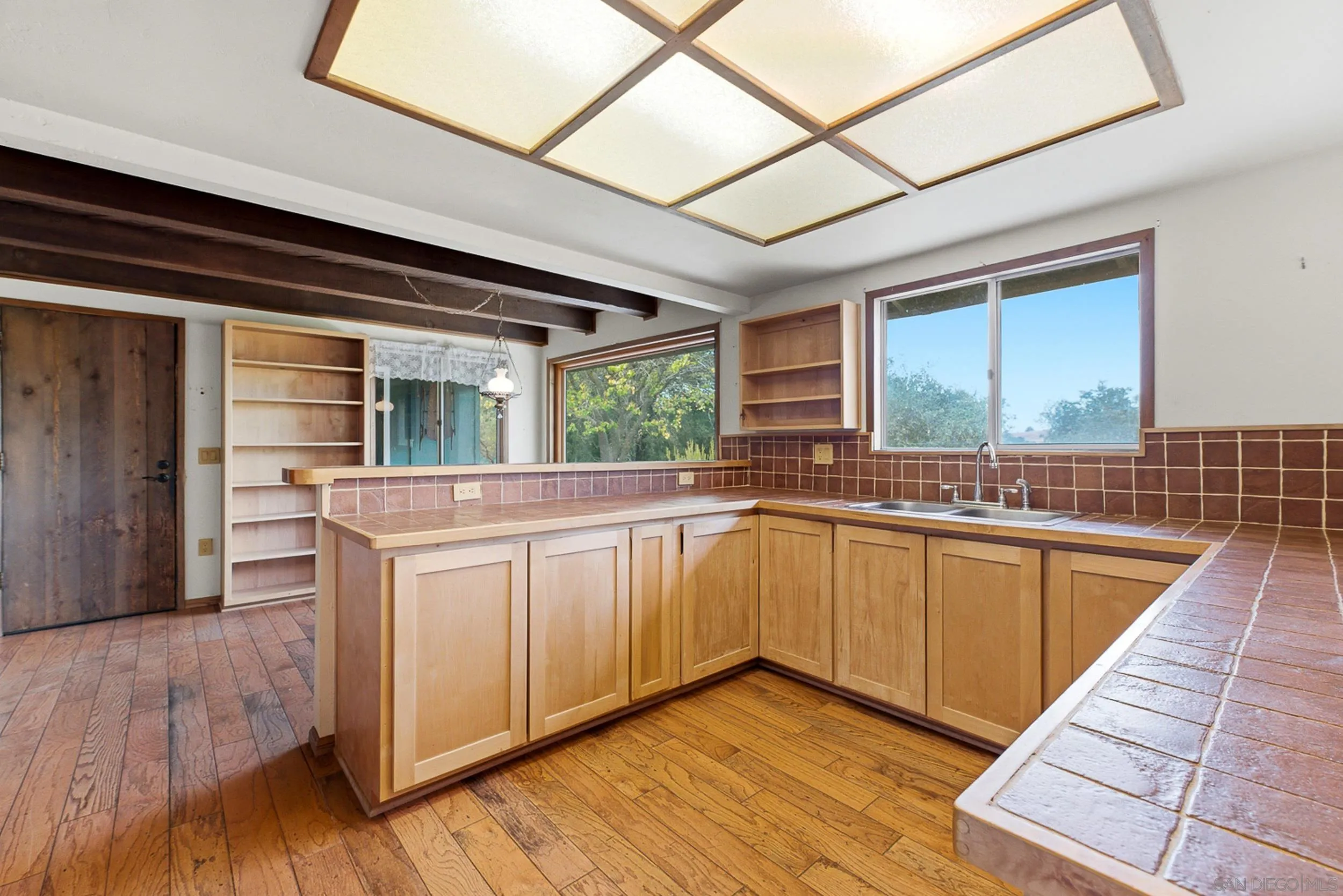 https://cdn.realtyfeed.com/cdn/127/260022621/e0fdf09b9296a106001cfabf8638f793.webp