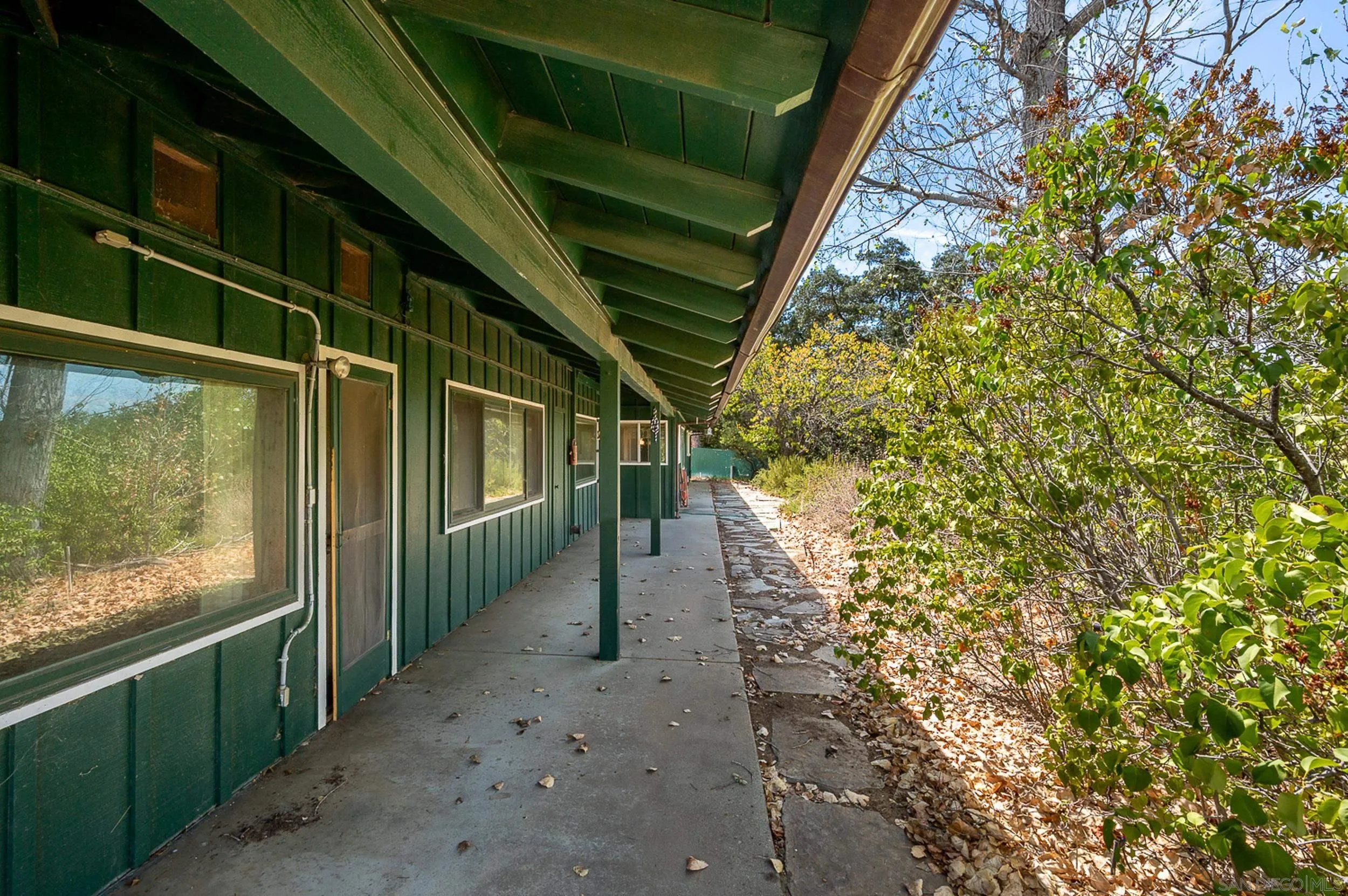 https://cdn.realtyfeed.com/cdn/127/260022621/ee0c7852ebd6af7421b91a18dcd6ba61.webp