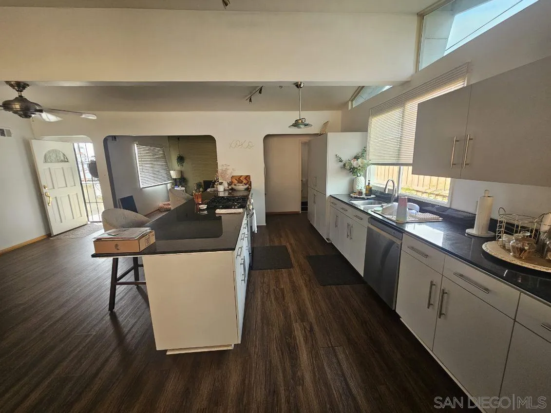 5030 Chaucer Ave, san diego, CA 92120 - Photo 4 of 9, San Diego, CA