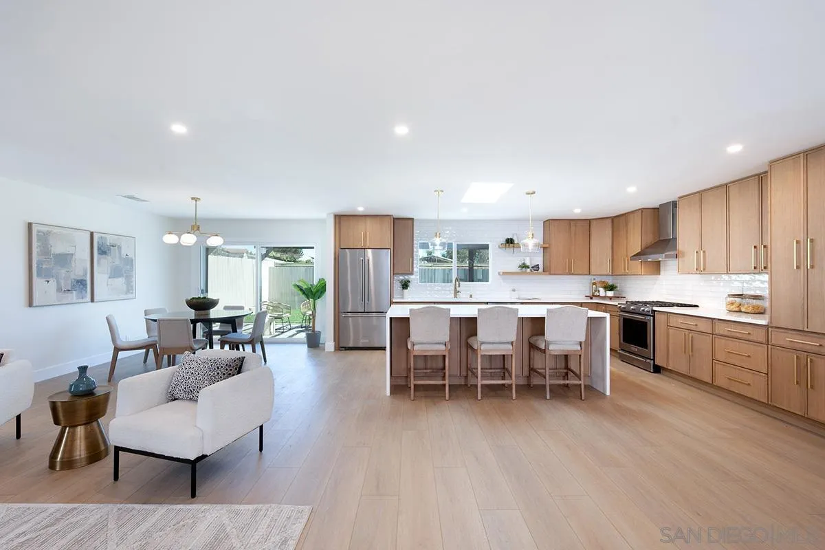https://cdn.realtyfeed.com/cdn/127/260022624/06a2777df1bd7660486dfaa065264dd8.webp
