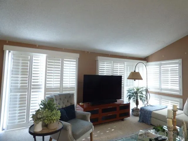 https://cdn.realtyfeed.com/cdn/127/260022625/5af9ecd9ce9a555353bd2dcd471fcd47.webp