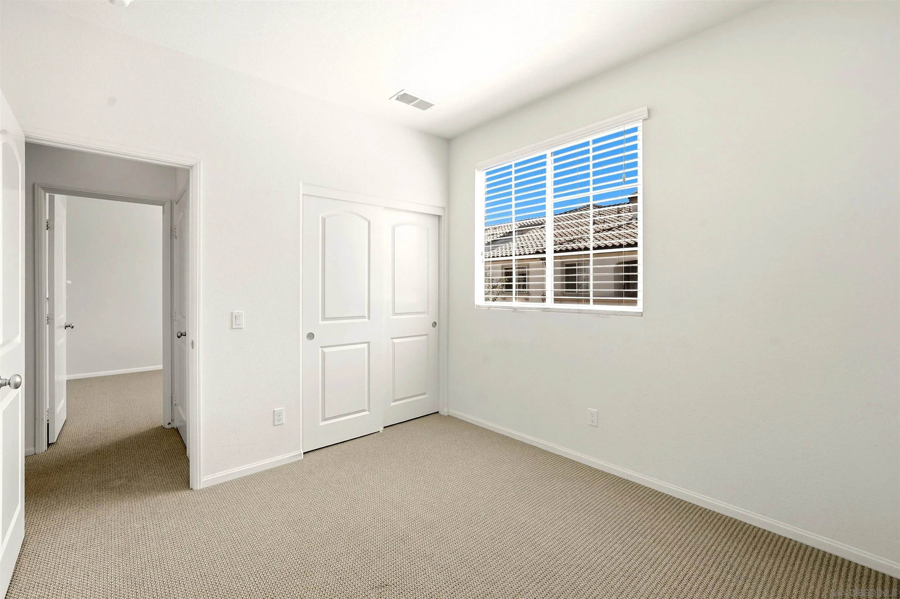 https://cdn.realtyfeed.com/cdn/127/260022626/1316486ec92544b097afbe2c690c9baa.webp