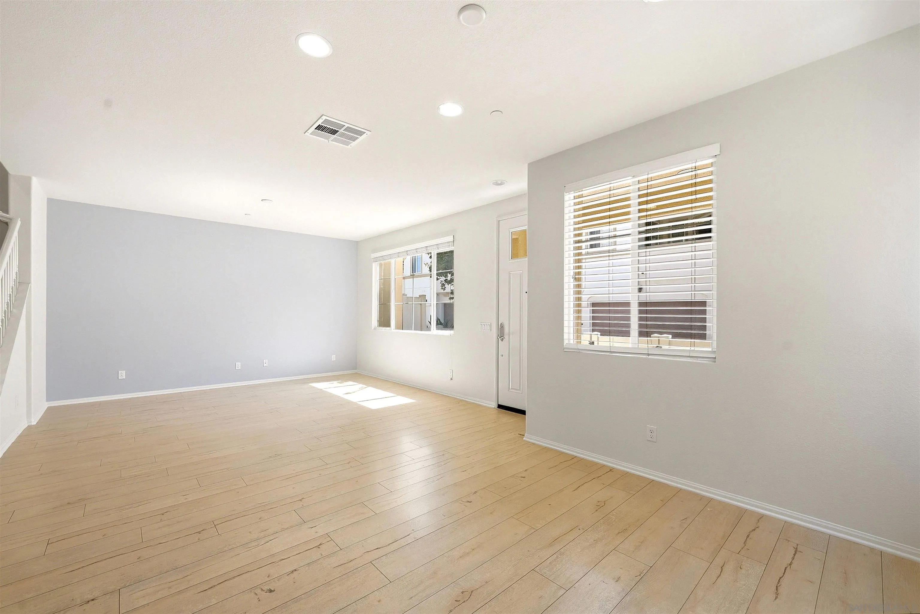 https://cdn.realtyfeed.com/cdn/127/260022626/2c7713de32b862ac6e38ab014b172568.webp