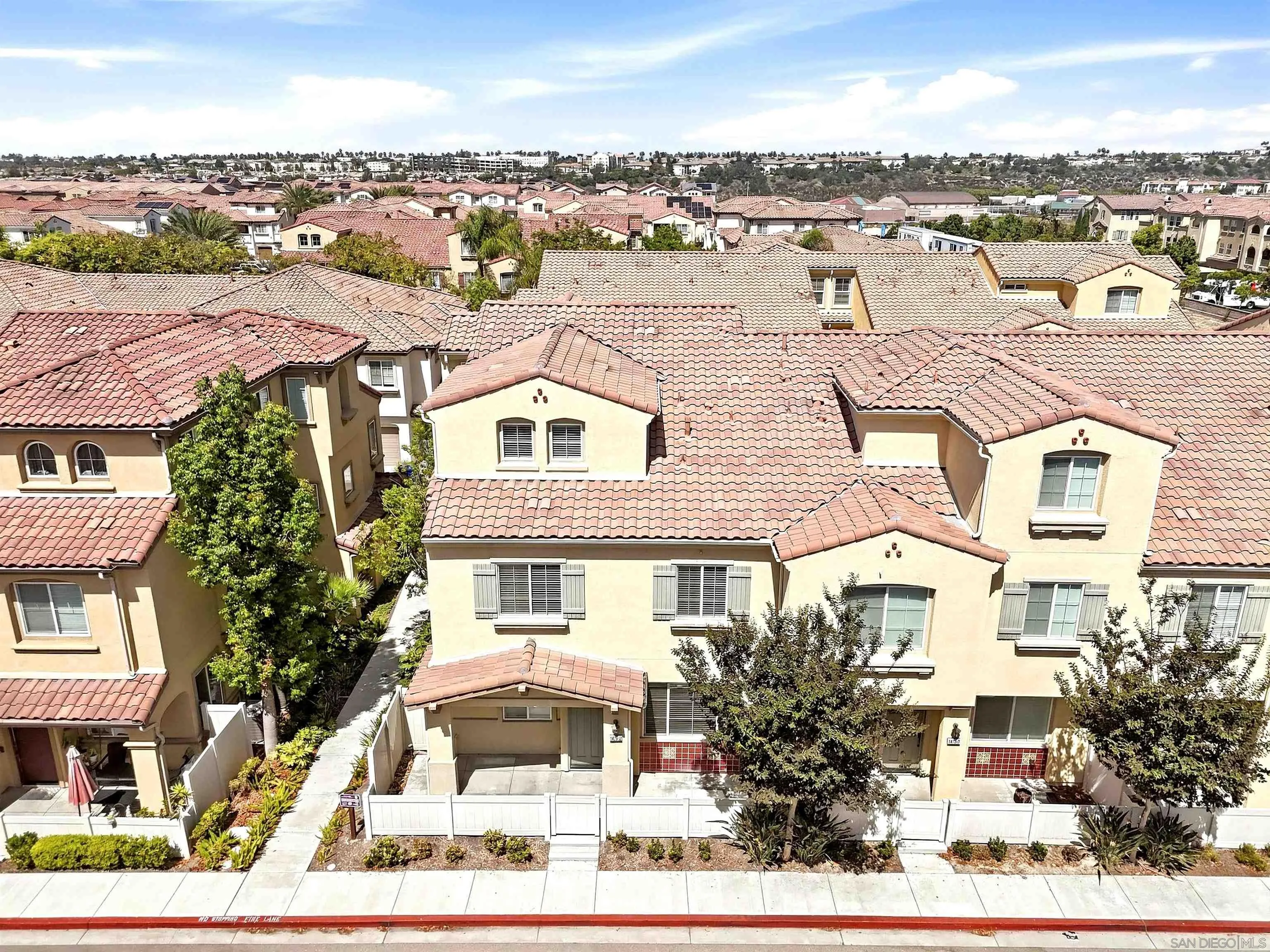 https://cdn.realtyfeed.com/cdn/127/260022626/8bc08fcd1b7867cb8e0eaa135c138bb2.webp