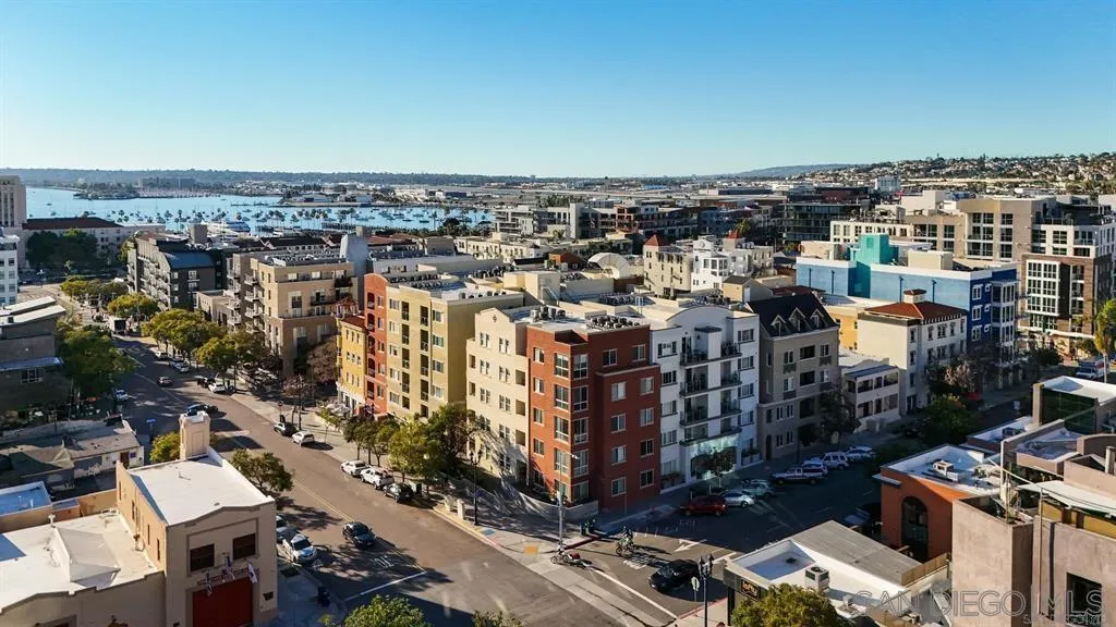https://cdn.realtyfeed.com/cdn/127/260022628/7126c1b3bd1555e20bdd12ea2f9adbf0.webp