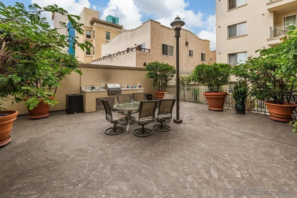 https://cdn.realtyfeed.com/cdn/127/260022628/9d98fb244907f44ef85cdb40c3aa14c7.webp