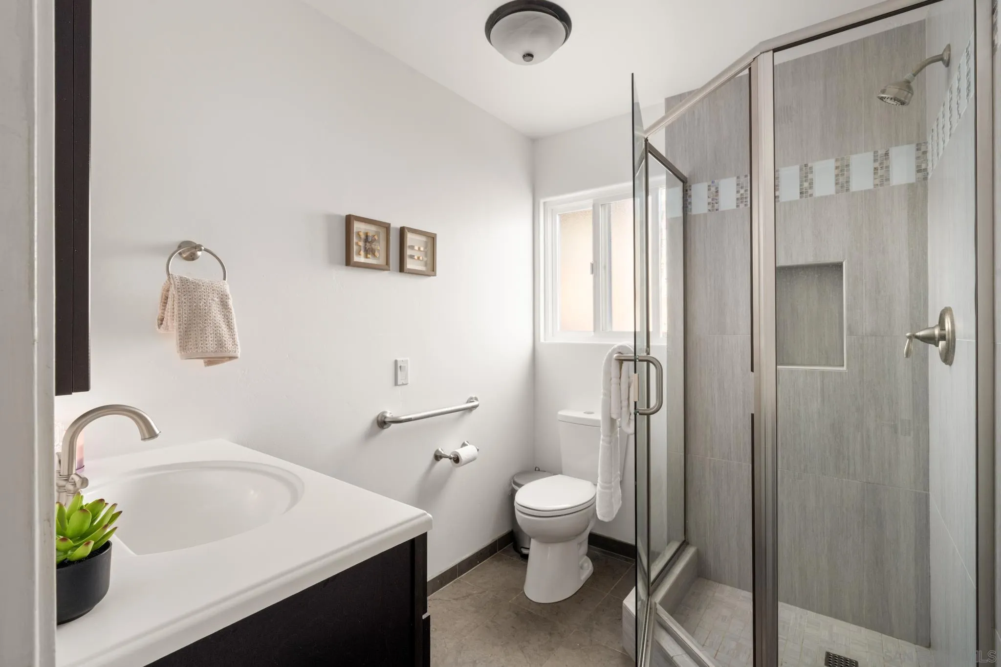 https://cdn.realtyfeed.com/cdn/127/260022629/31d1de0ef4e6791395eddd85b82817c5.webp