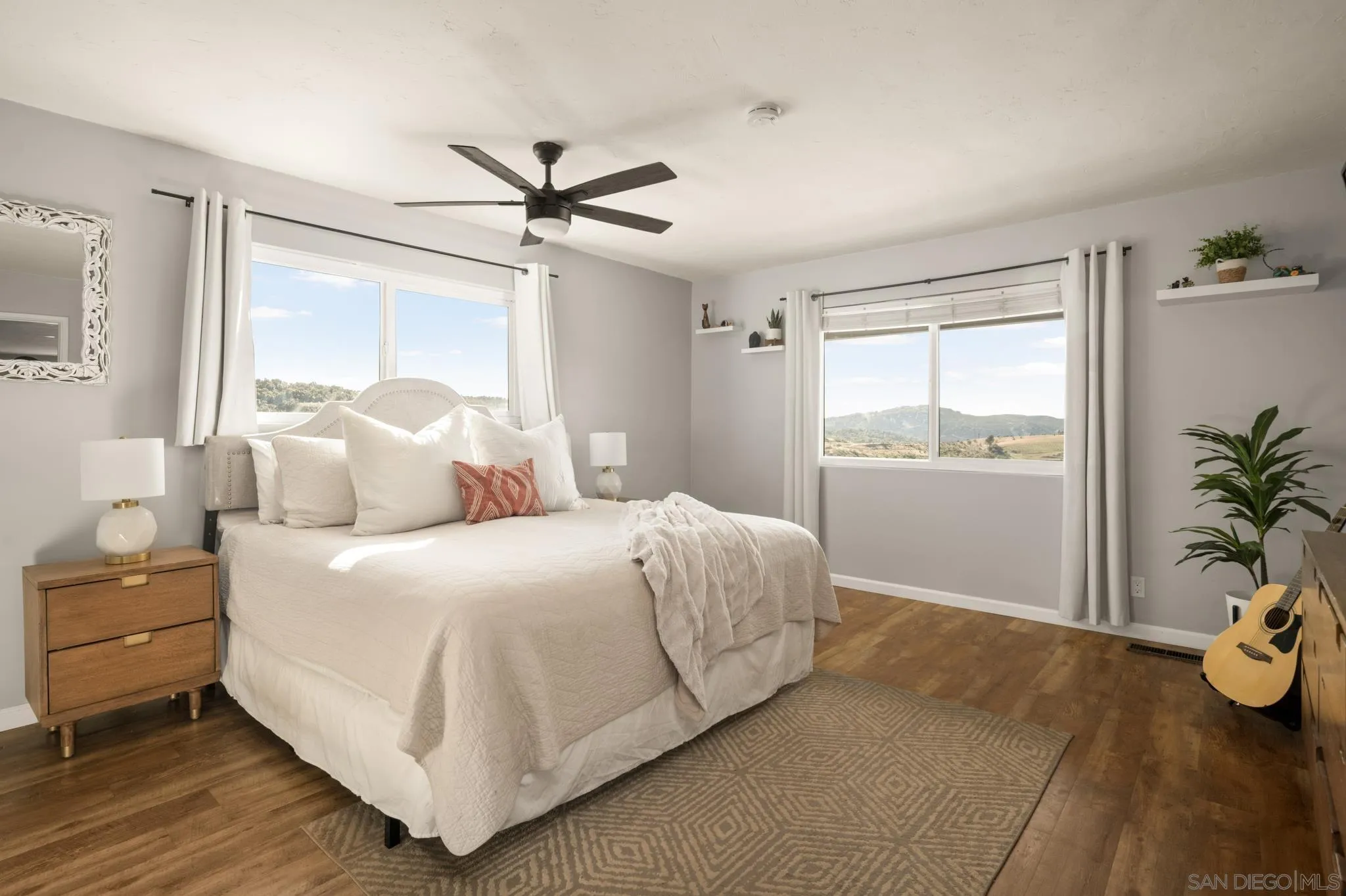https://cdn.realtyfeed.com/cdn/127/260022629/76d69ef3c52a2d2e03845f8bf509df78.webp