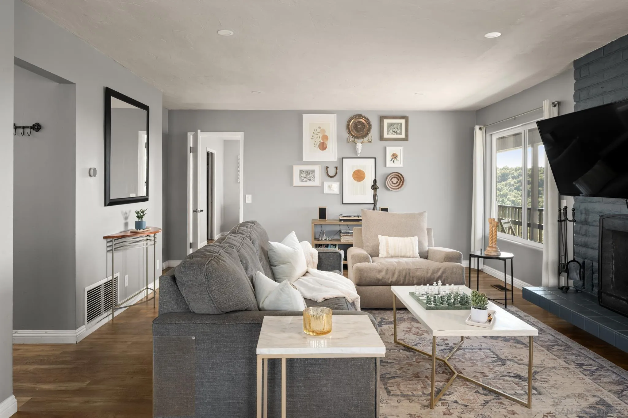 https://cdn.realtyfeed.com/cdn/127/260022629/7e5cb4e9aaefc6263825131dcd154301.webp