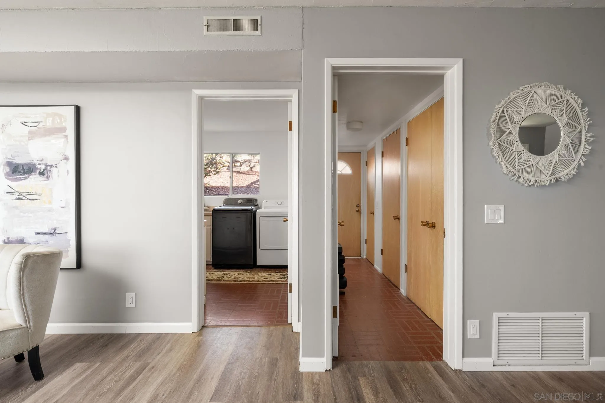 https://cdn.realtyfeed.com/cdn/127/260022629/b1379a6e115a1221ccd6fe8bc3cd7f4b.webp