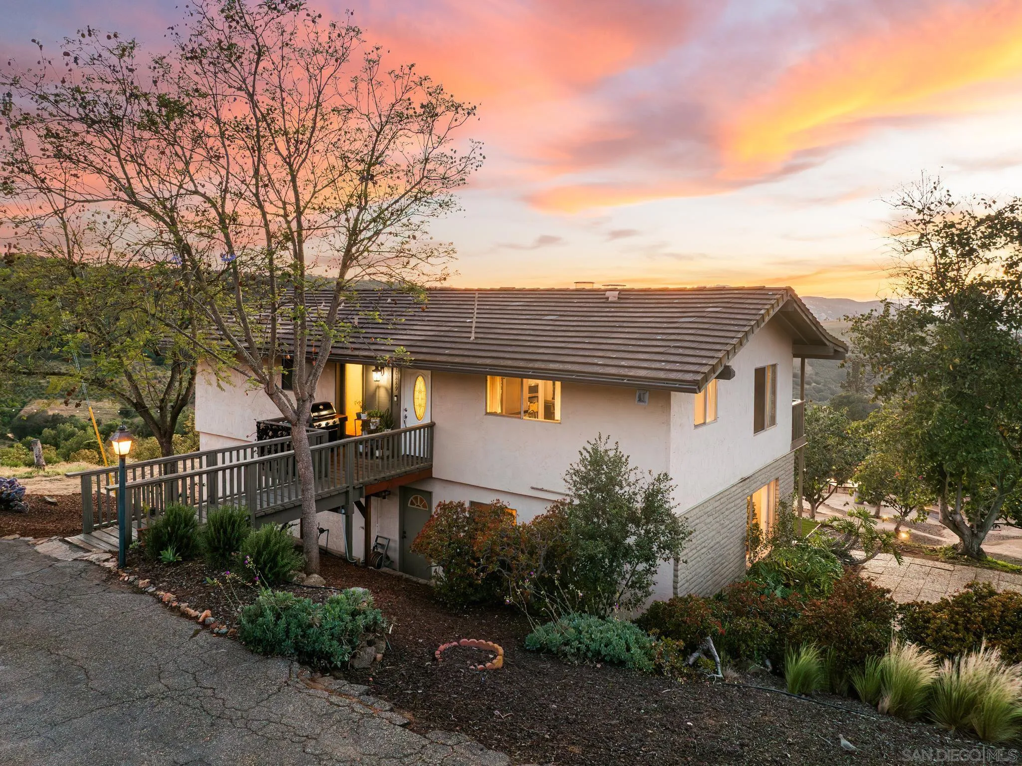 https://cdn.realtyfeed.com/cdn/127/260022629/bbc8b7f558f9954c2690887011e4e9d6.webp