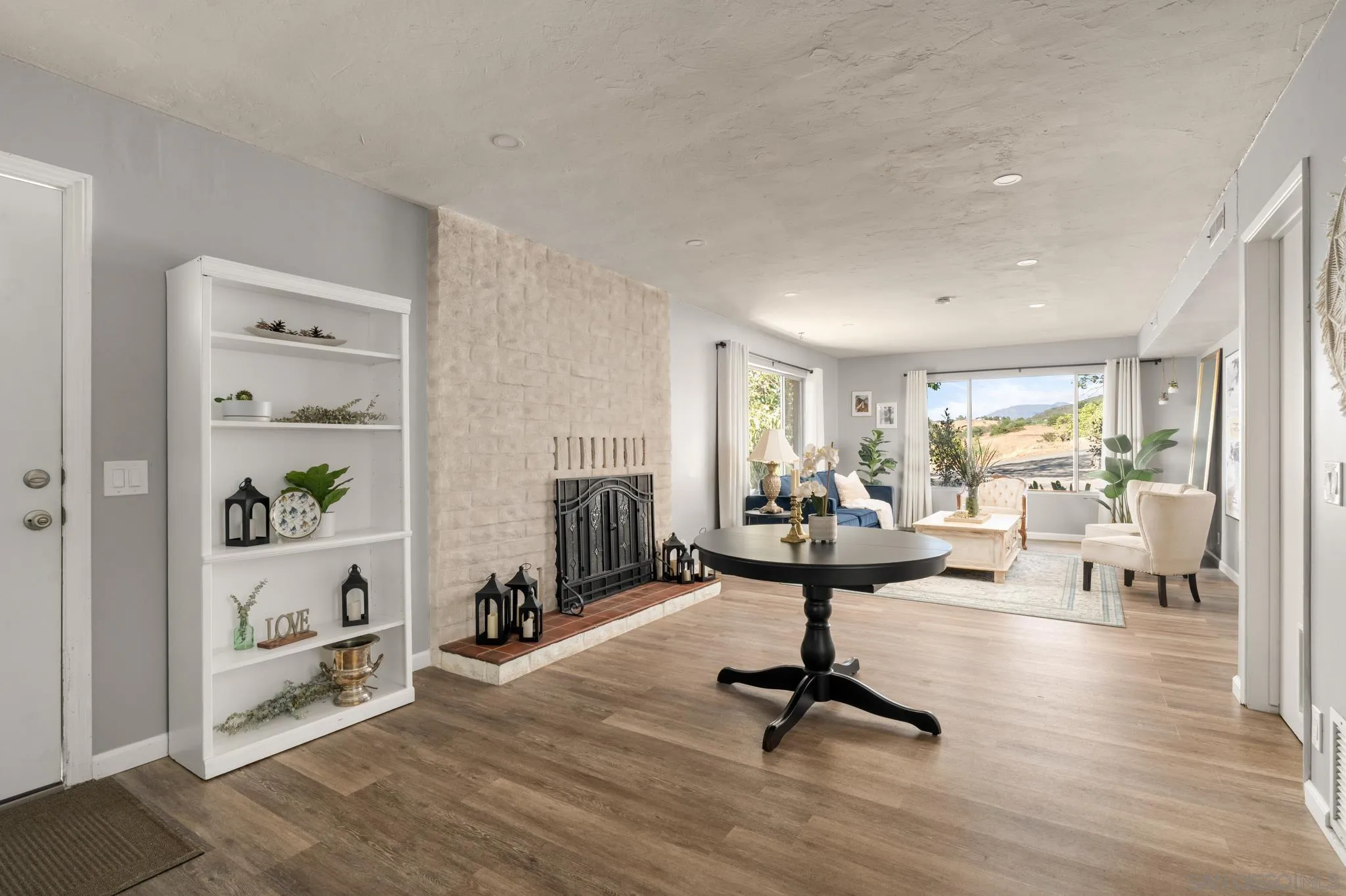 https://cdn.realtyfeed.com/cdn/127/260022629/df04a605b5a6274abdf322d822b7ccab.webp