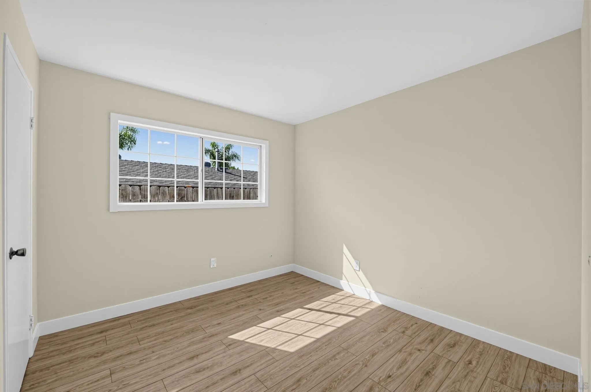 https://cdn.realtyfeed.com/cdn/127/260022632/fc3cebcc18c781207e43bf0b676a3467.webp