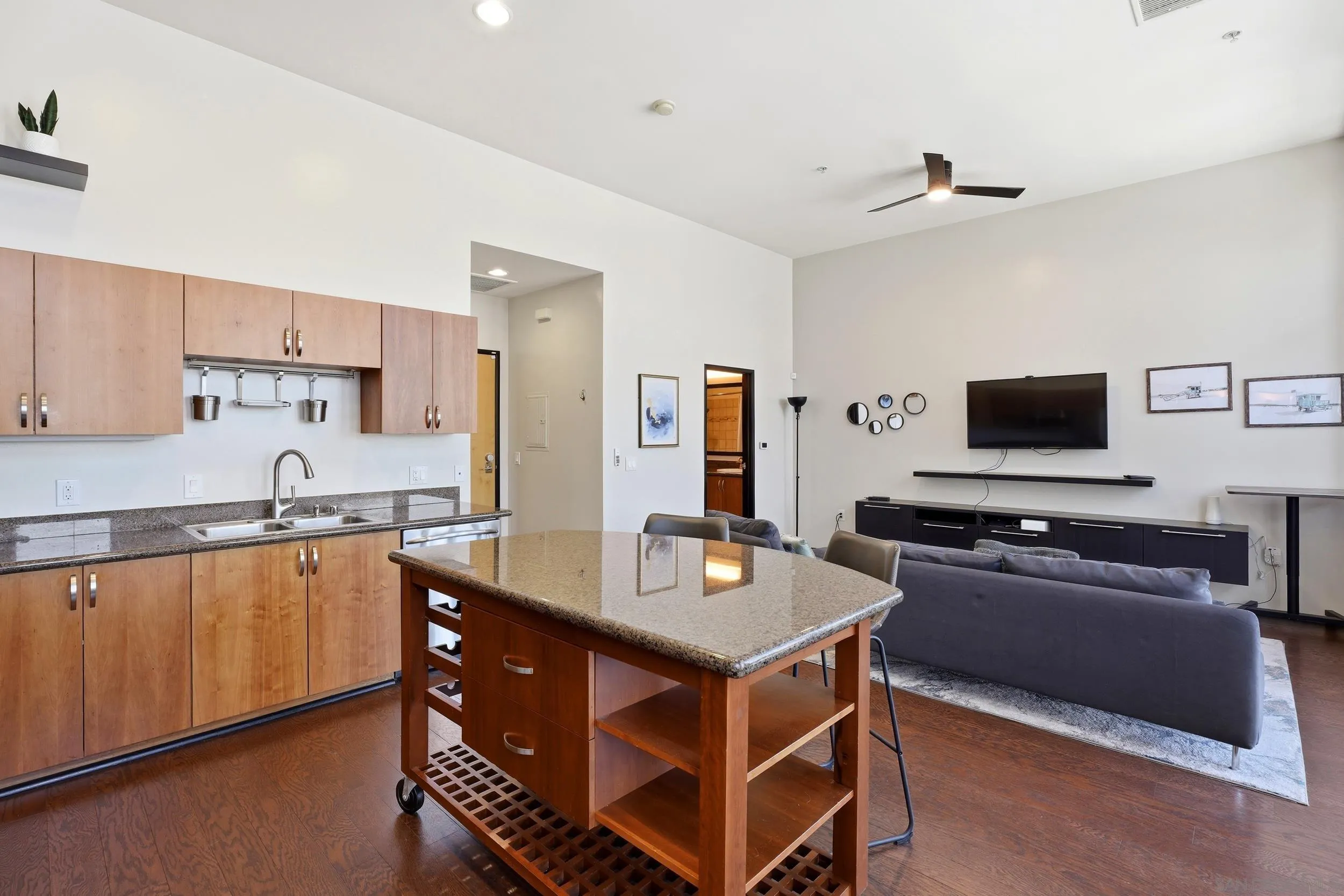 https://cdn.realtyfeed.com/cdn/127/260022633/05e4016fe97cd5cc16a0ae9463989879.webp