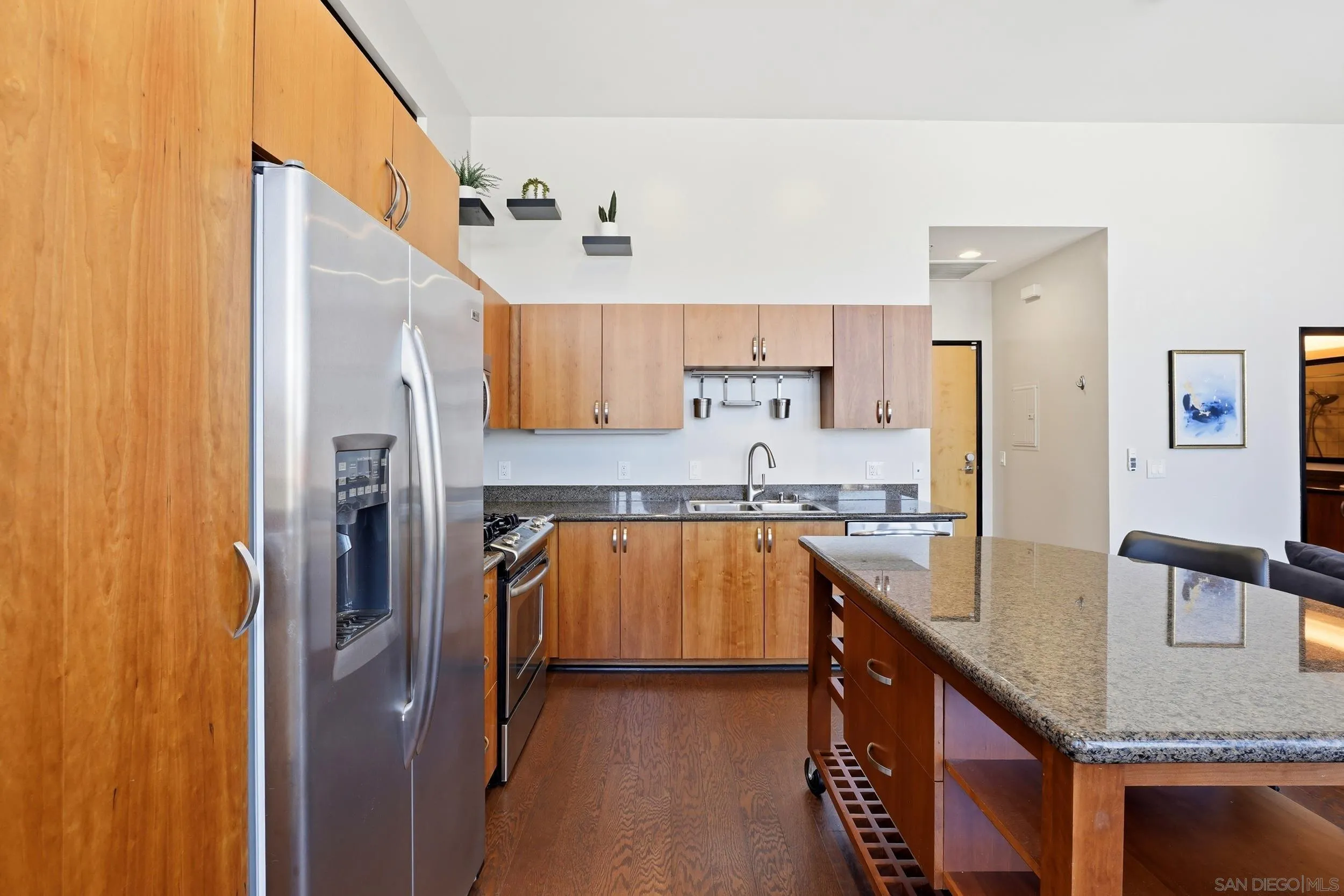 https://cdn.realtyfeed.com/cdn/127/260022633/73a6616264a76b31e2f3771ca68463fb.webp