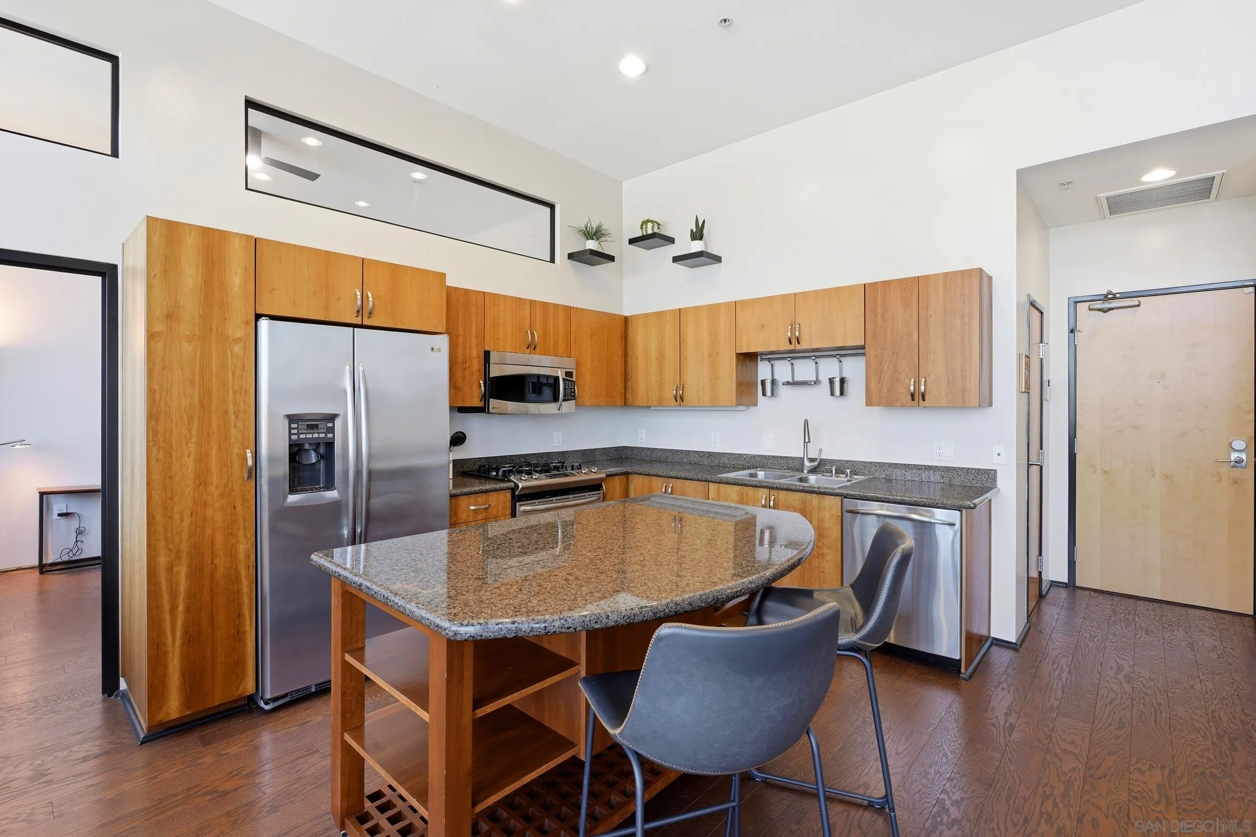 https://cdn.realtyfeed.com/cdn/127/260022633/a028011276e2d79aaf6a3e0c8cf1c00c.webp