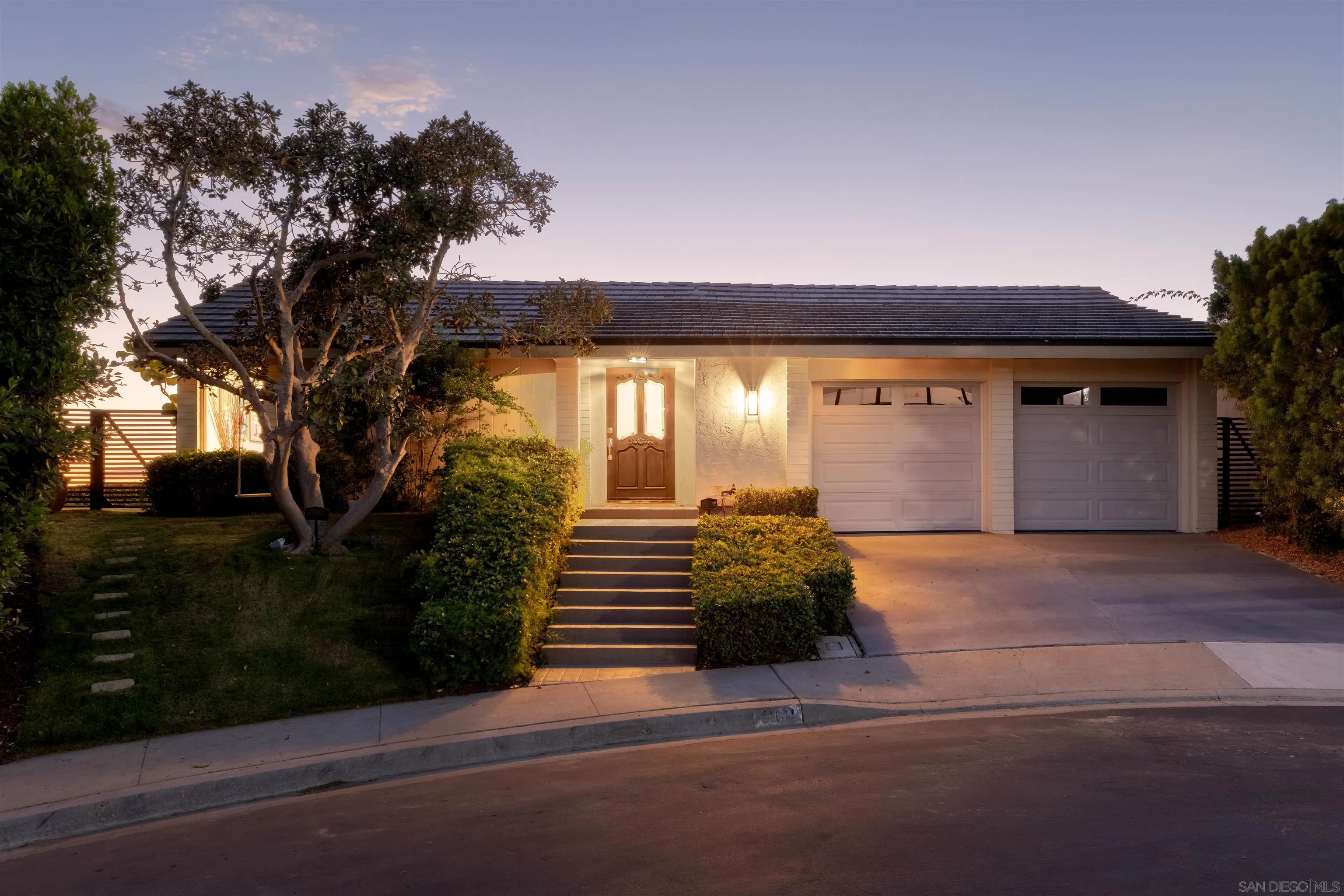 https://cdn.realtyfeed.com/cdn/127/260022635/b4e6e142dd2127d98cd7d5f65202945d.webp