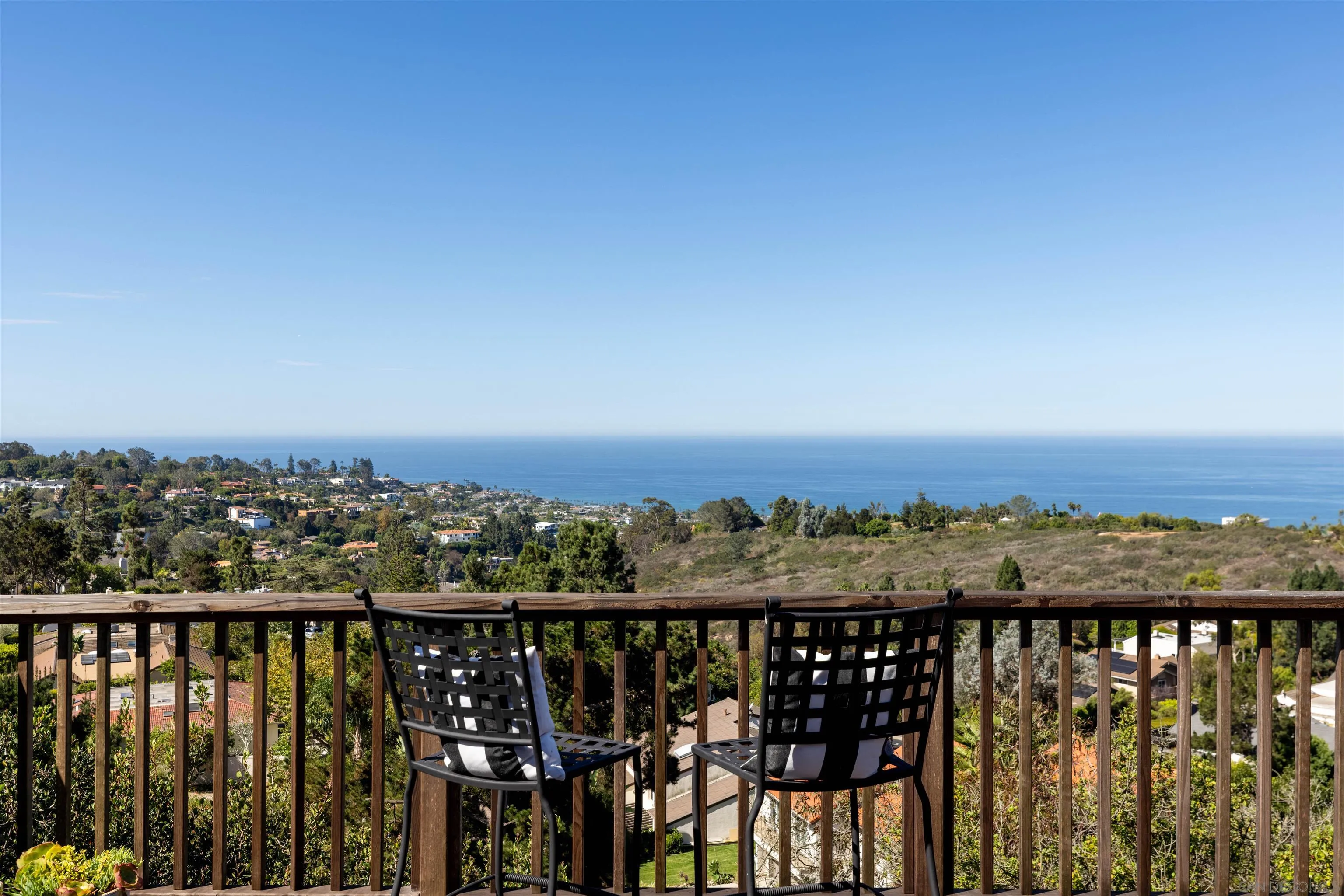 https://cdn.realtyfeed.com/cdn/127/260022635/d7ea6d664425e8805b475075023588c0.webp