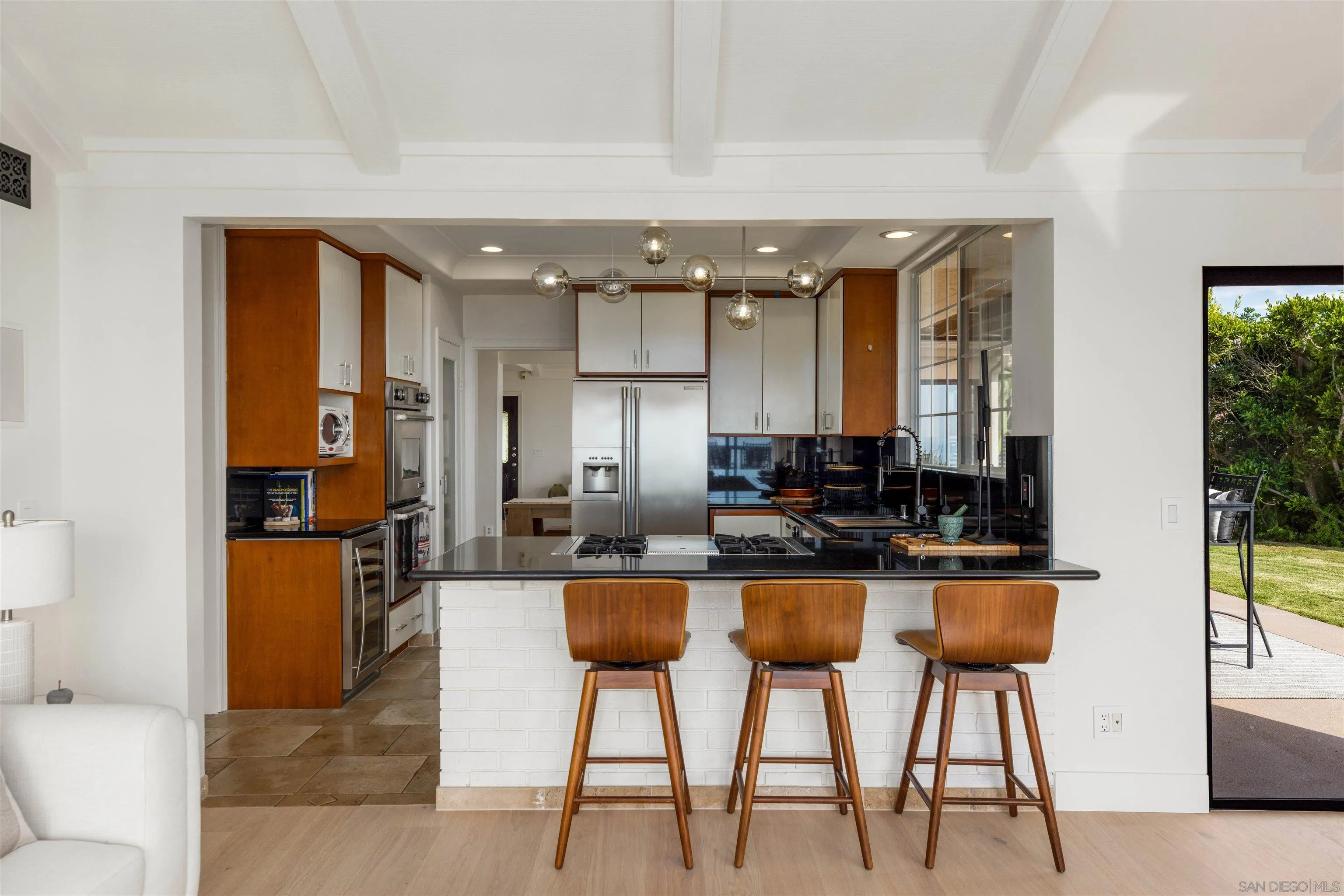 https://cdn.realtyfeed.com/cdn/127/260022635/ff7f29aa78fc7b723fe63977e02f8419.webp