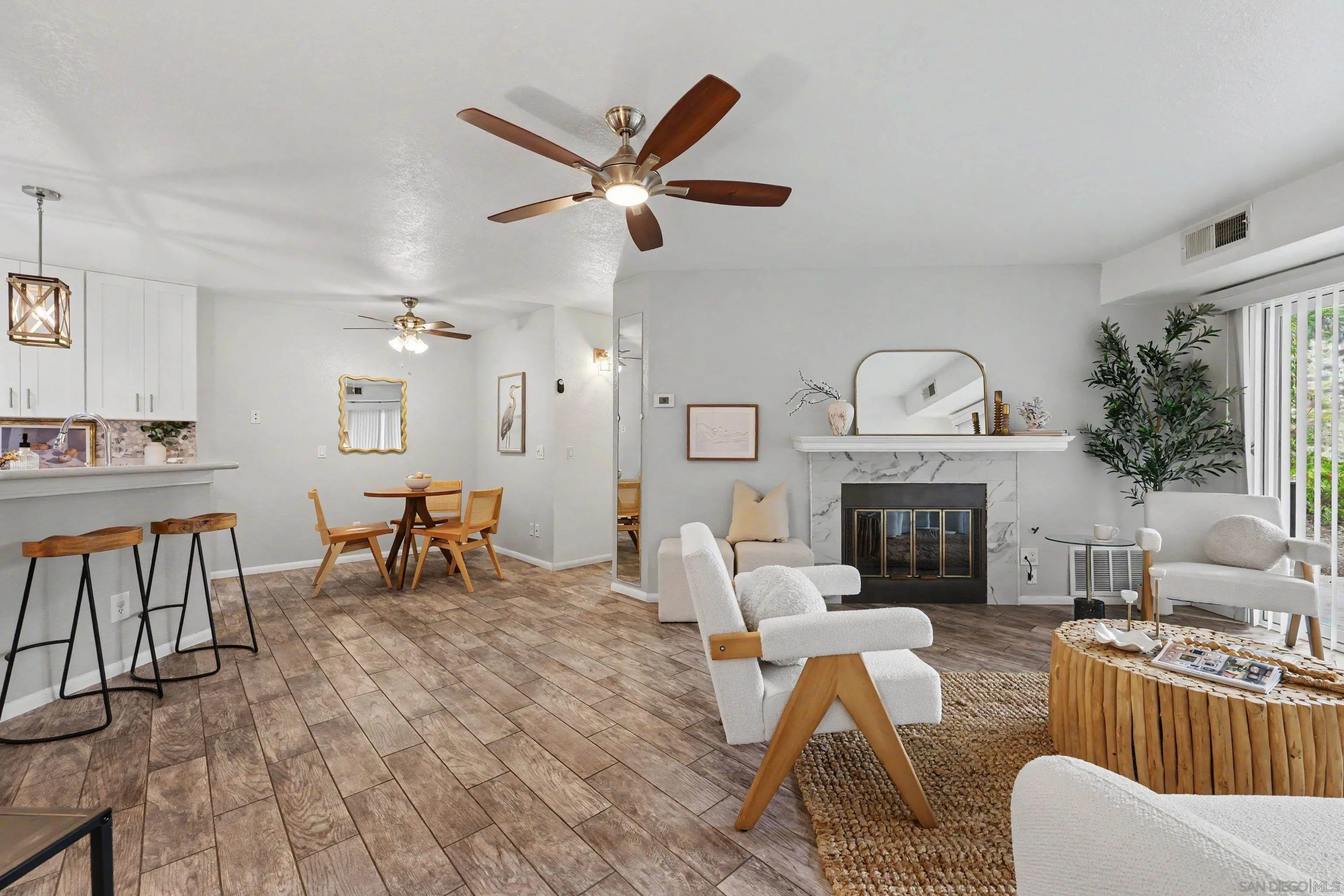 https://cdn.realtyfeed.com/cdn/127/260022649/19a31e283e7bd0aa69e5ce49a82f81ae.webp