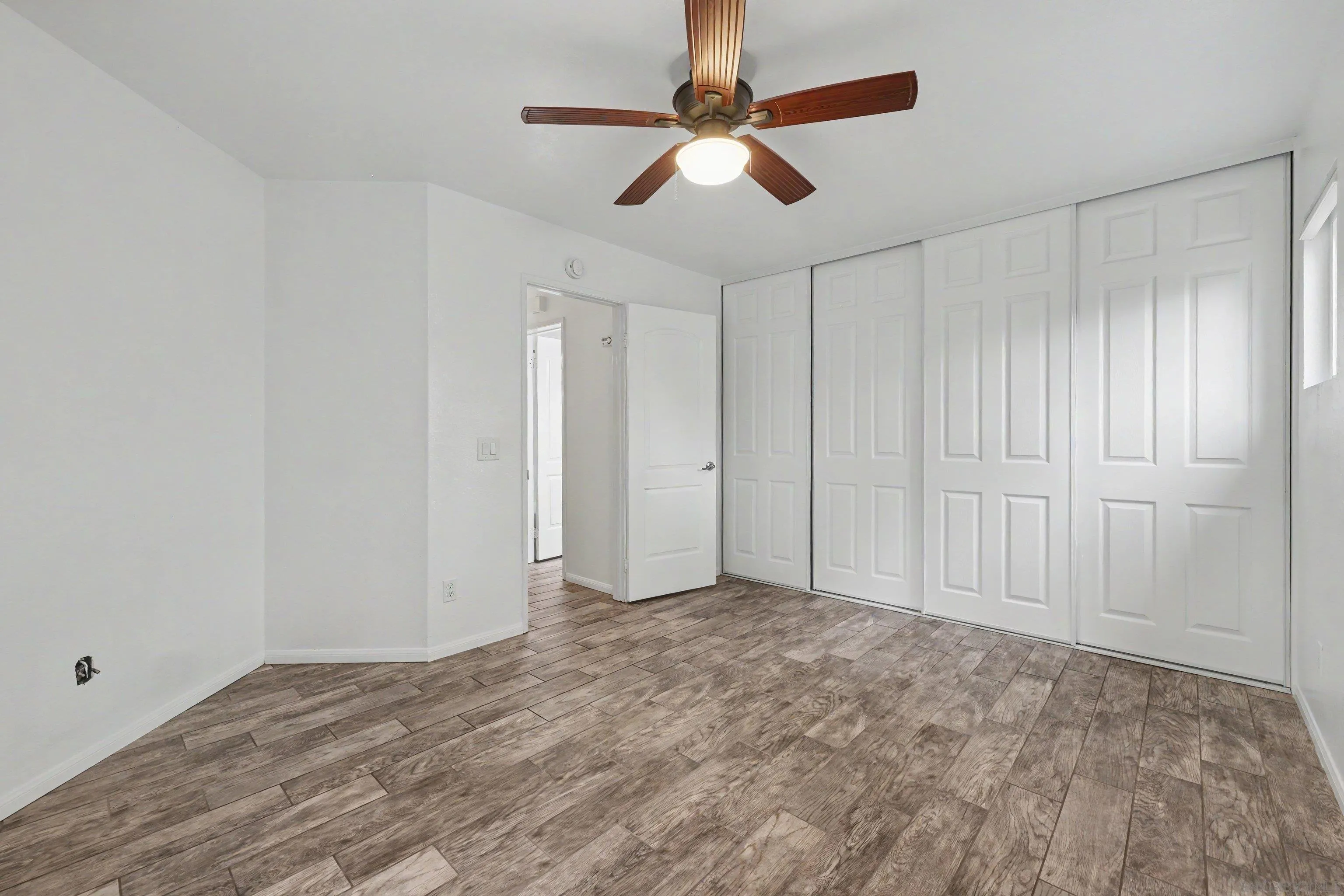 https://cdn.realtyfeed.com/cdn/127/260022649/5f79bba6f0e39cc2f4d0a76e72ff1198.webp