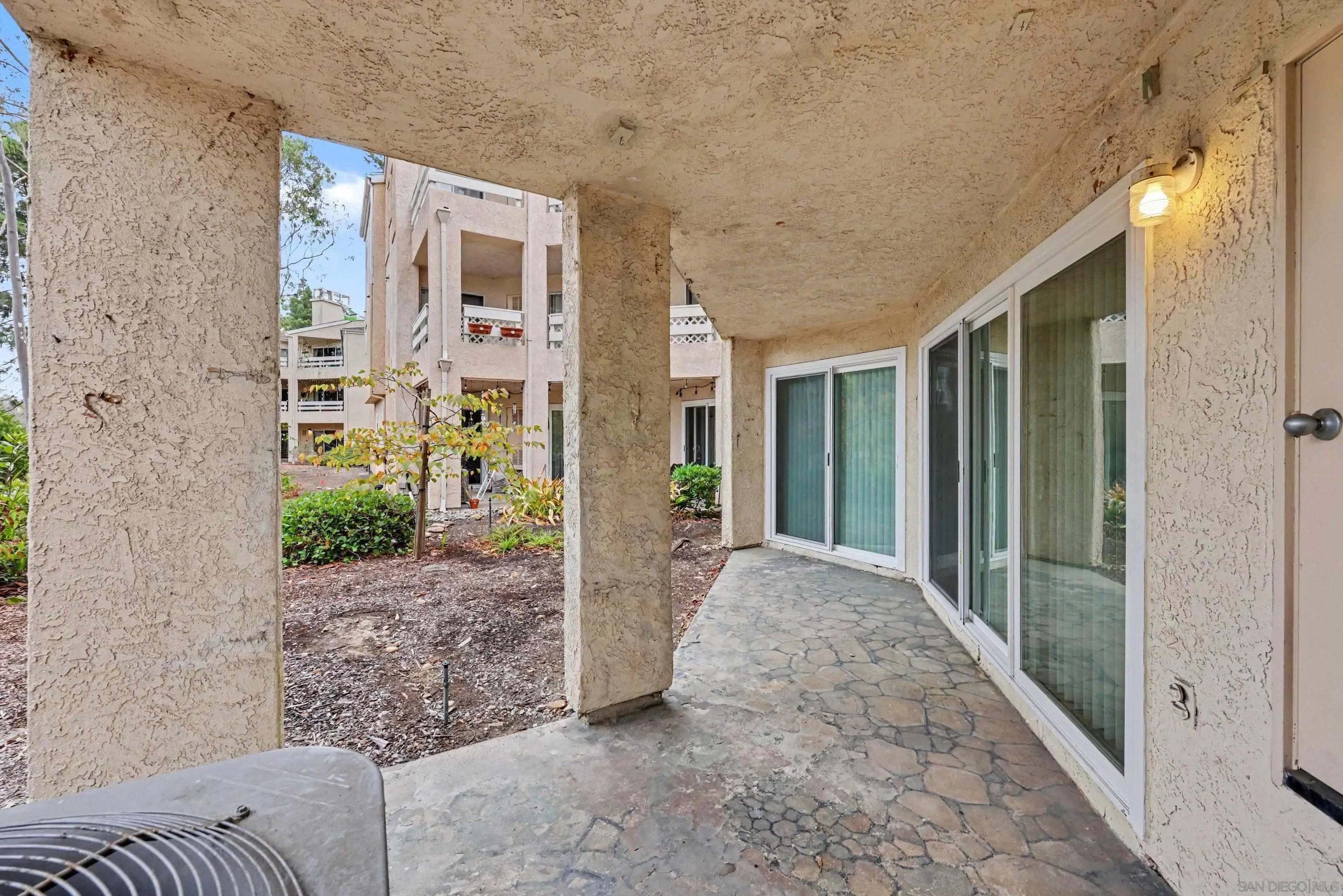 https://cdn.realtyfeed.com/cdn/127/260022649/9fac528b4b3bd81a5286a9e62a463e68.webp