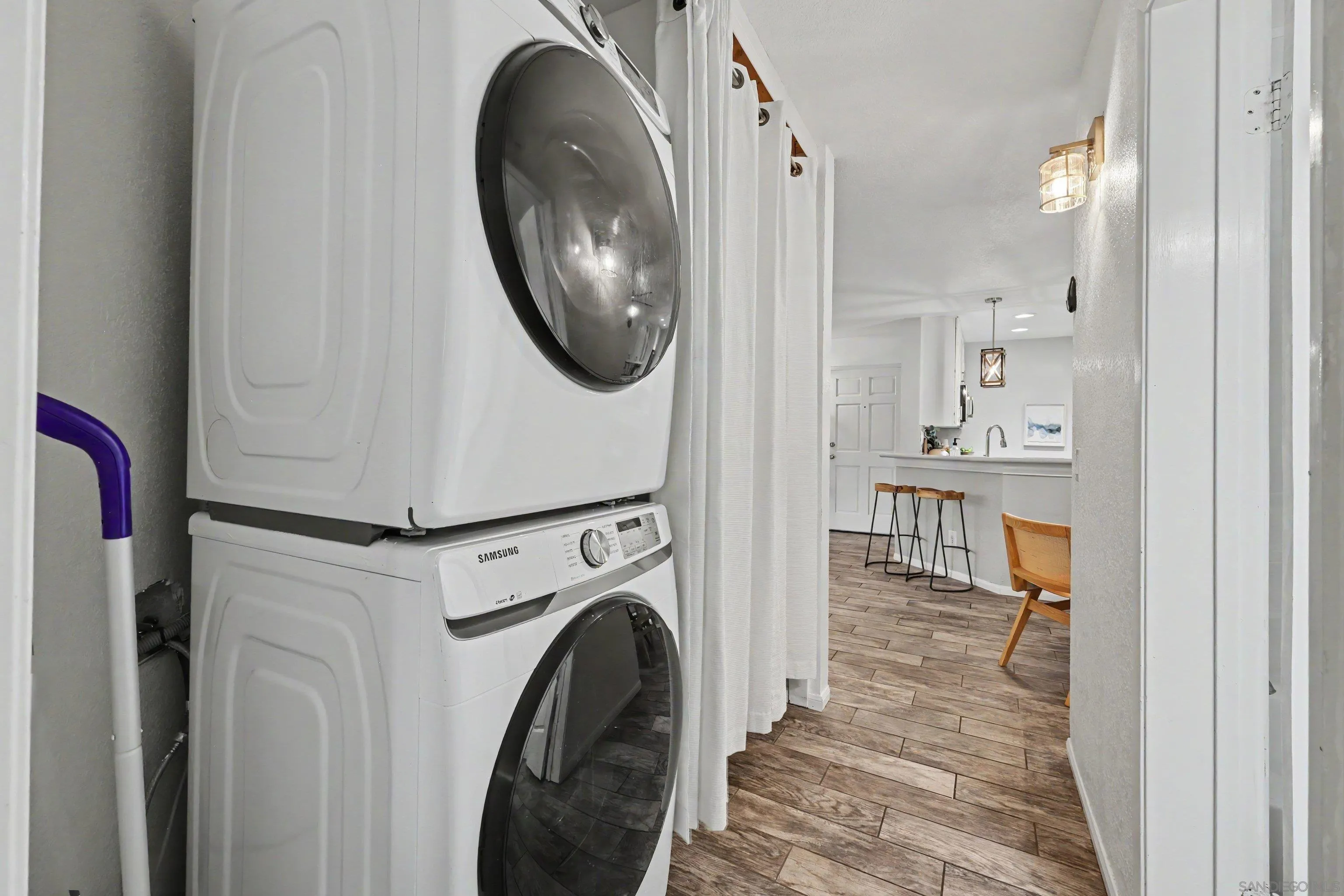 https://cdn.realtyfeed.com/cdn/127/260022649/ff16dc649b816e63720e0b794b9c24f3.webp