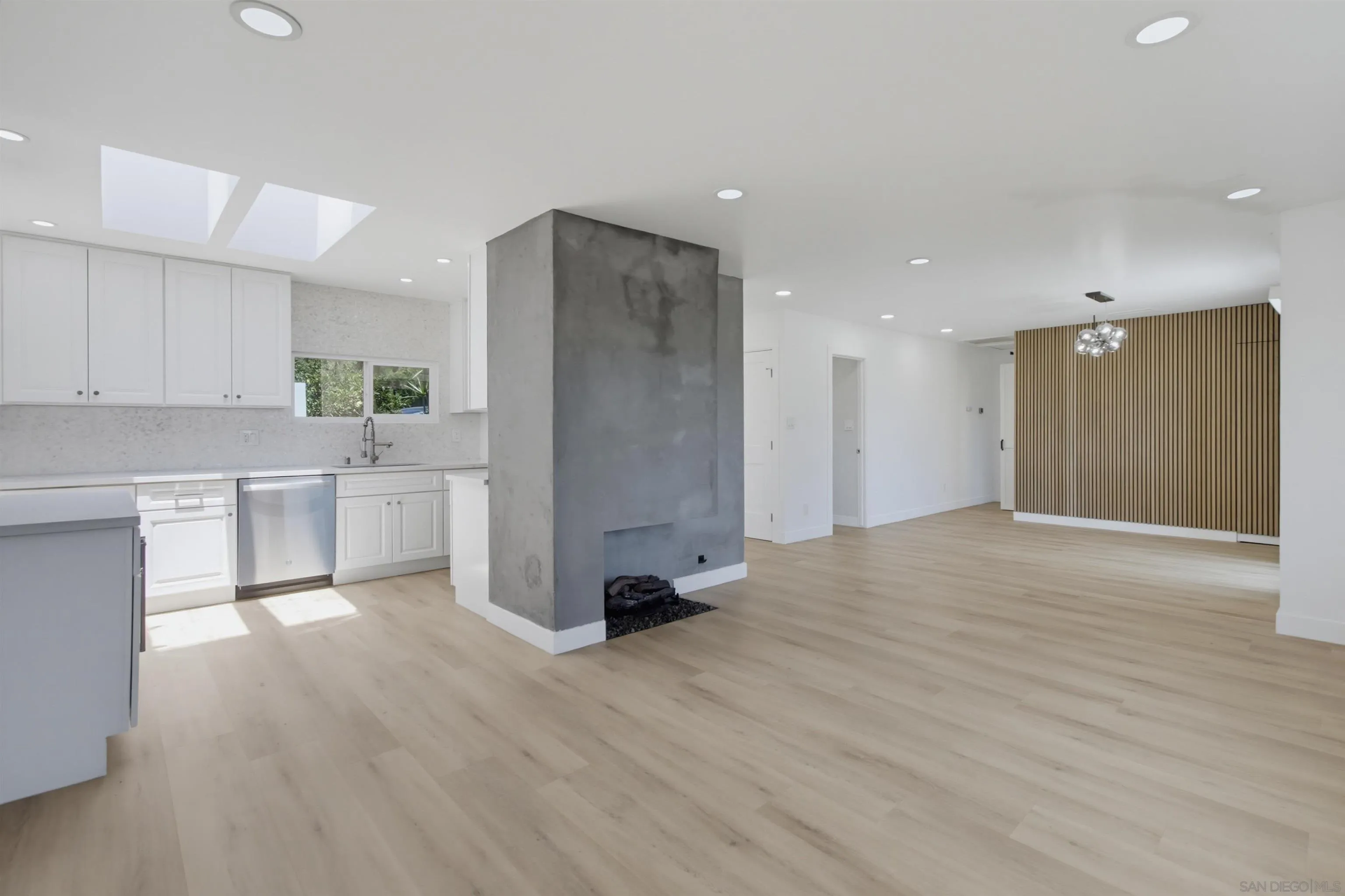 6201 Lorca Dr Unit Main, San diego, CA 92115 - Photo 2 of 17, San Diego, CA