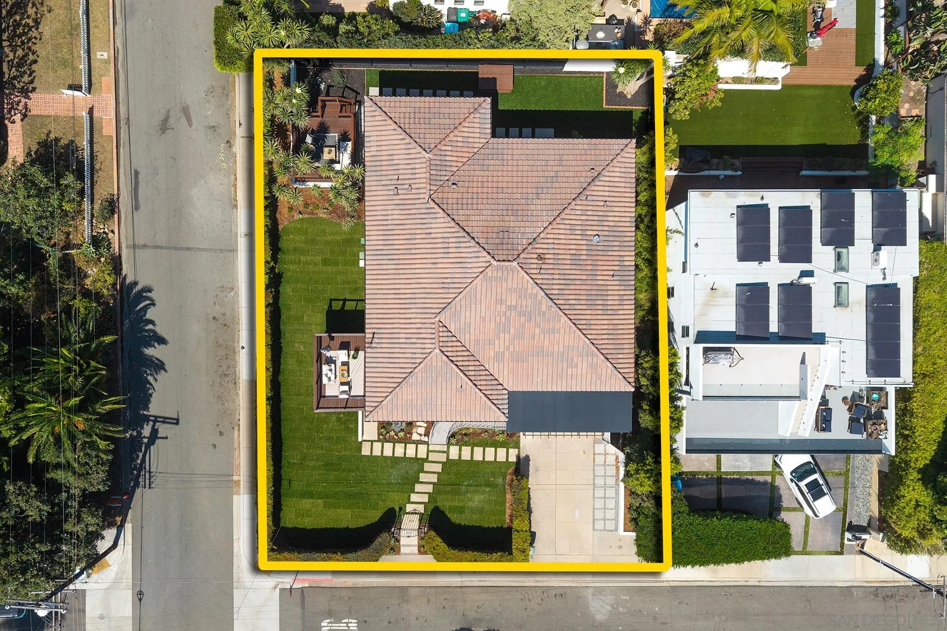 https://cdn.realtyfeed.com/cdn/127/260022660/0449e784ece0b29a5a81b6ef58198560.webp