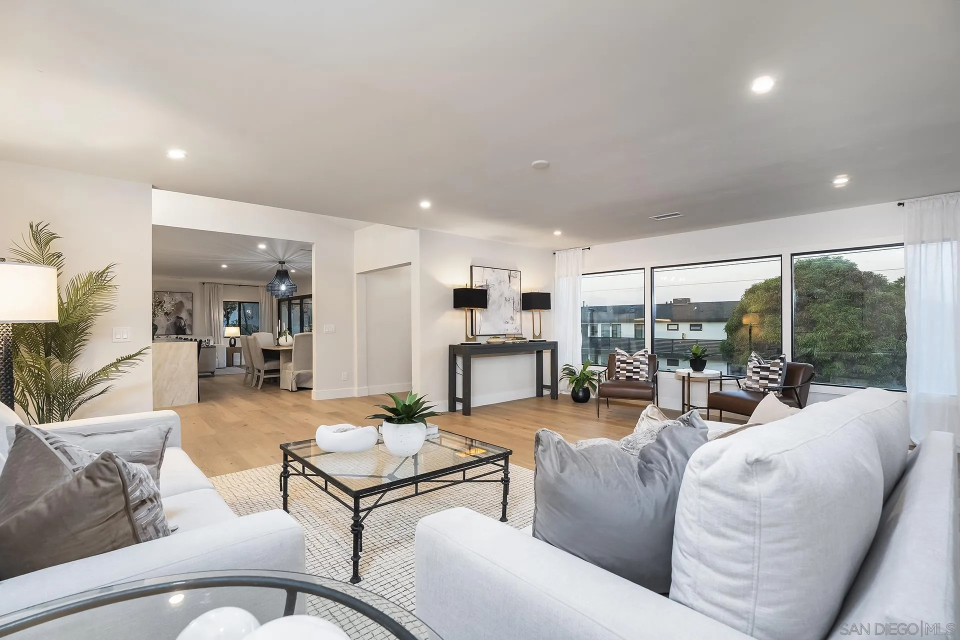 https://cdn.realtyfeed.com/cdn/127/260022660/c8447bbccf9996e146a9e1bacd5742e5.webp