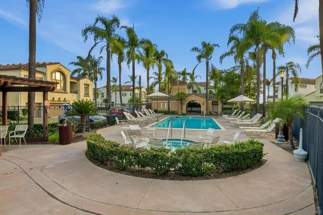 https://cdn.realtyfeed.com/cdn/127/260022666/1ae1ff18c00be63f5ba171345893479e.webp