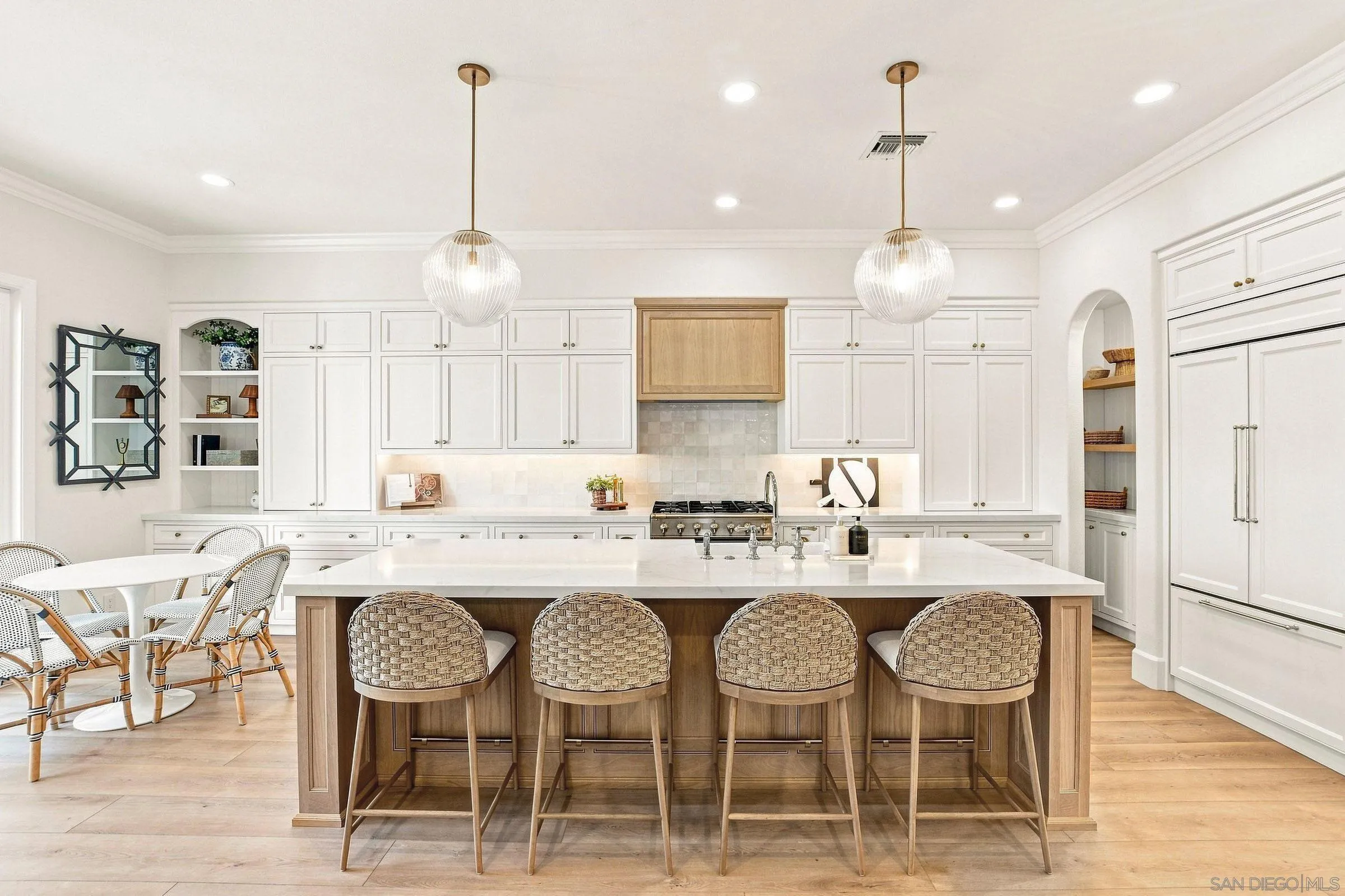 https://cdn.realtyfeed.com/cdn/127/260022666/5b19ad9a8fbcc8c8aea745cd2392f528.webp