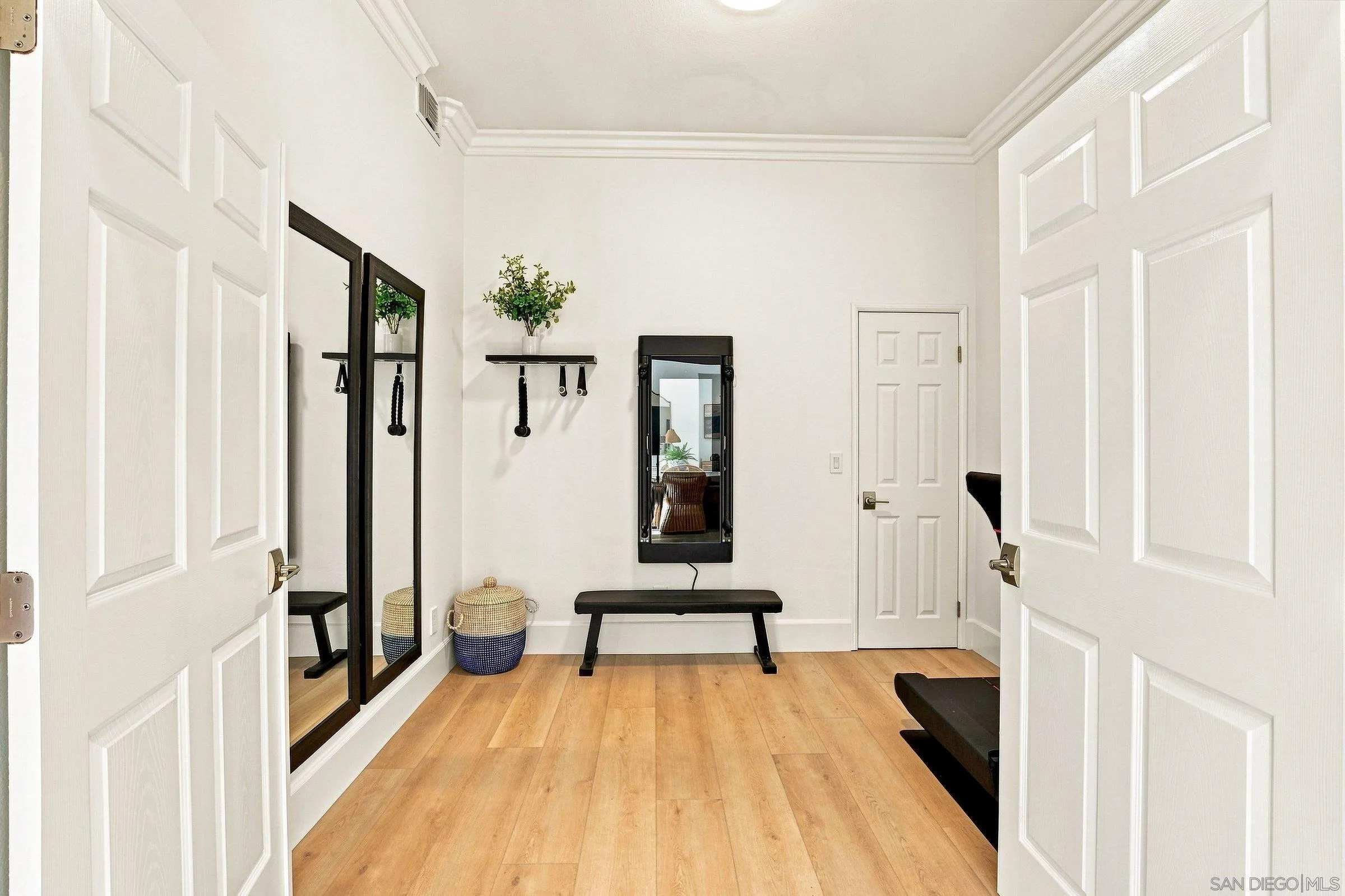 https://cdn.realtyfeed.com/cdn/127/260022666/68d24df5d705c87ee4c244168a337920.webp