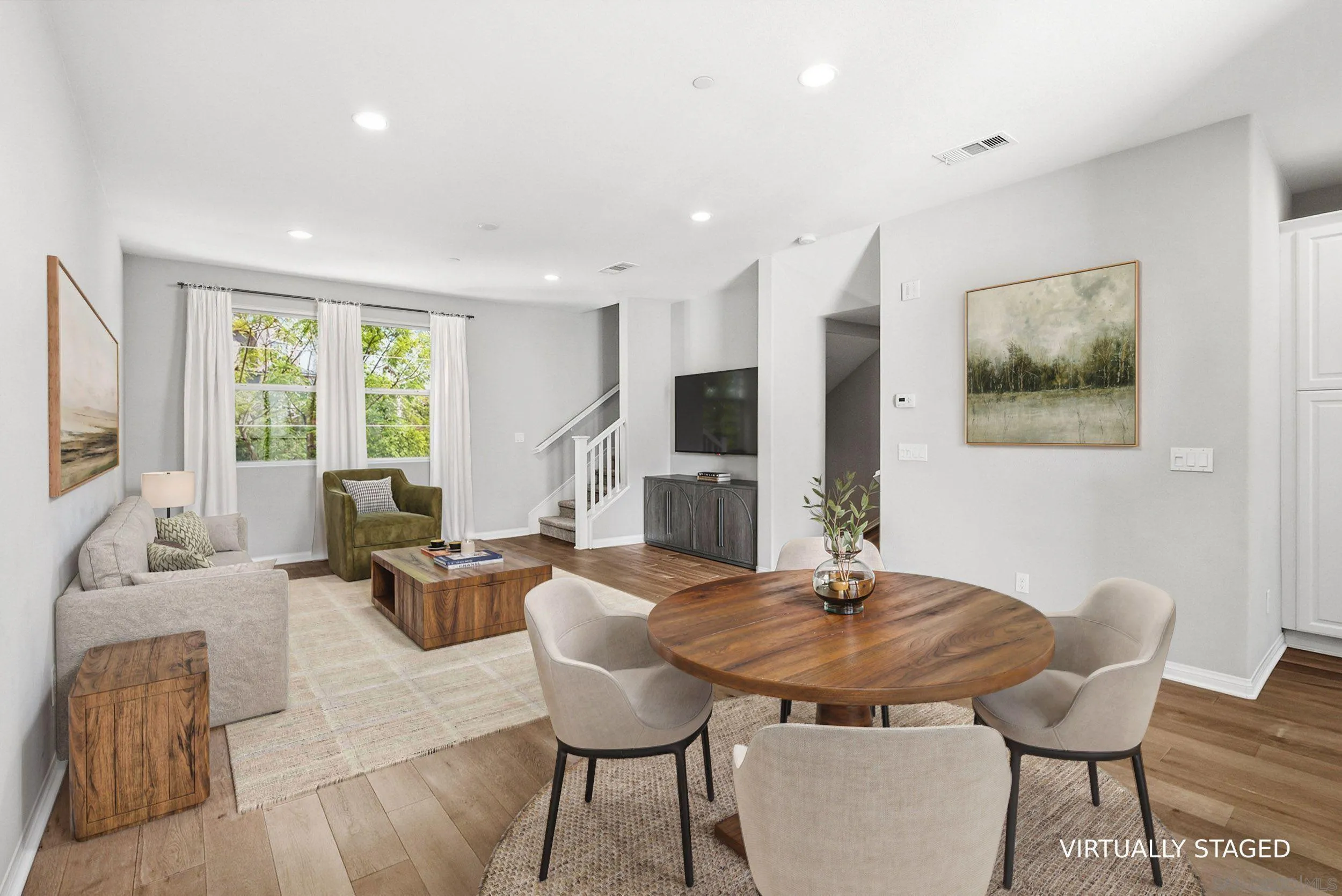 https://cdn.realtyfeed.com/cdn/127/260022667/728f38900c11be2ba056a45ebb12709c.webp