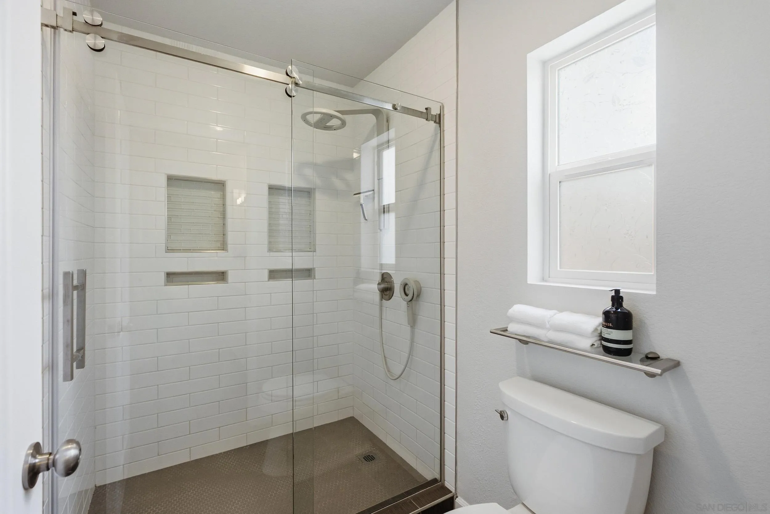 https://cdn.realtyfeed.com/cdn/127/260022669/81f373d06040571281f62a0d8fed8077.webp
