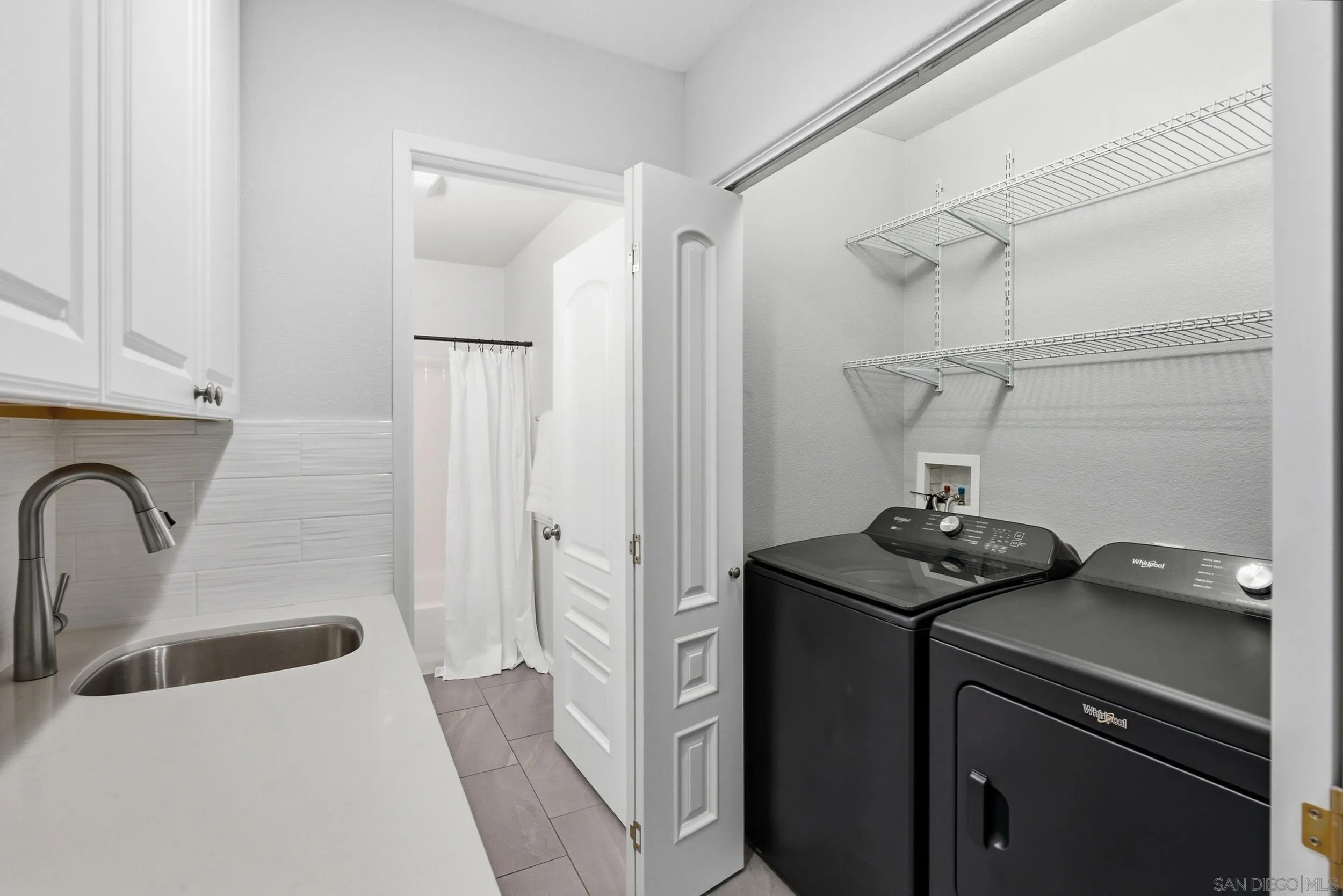 https://cdn.realtyfeed.com/cdn/127/260022669/b548d6320d2df86e7dbeea7bafb13528.webp