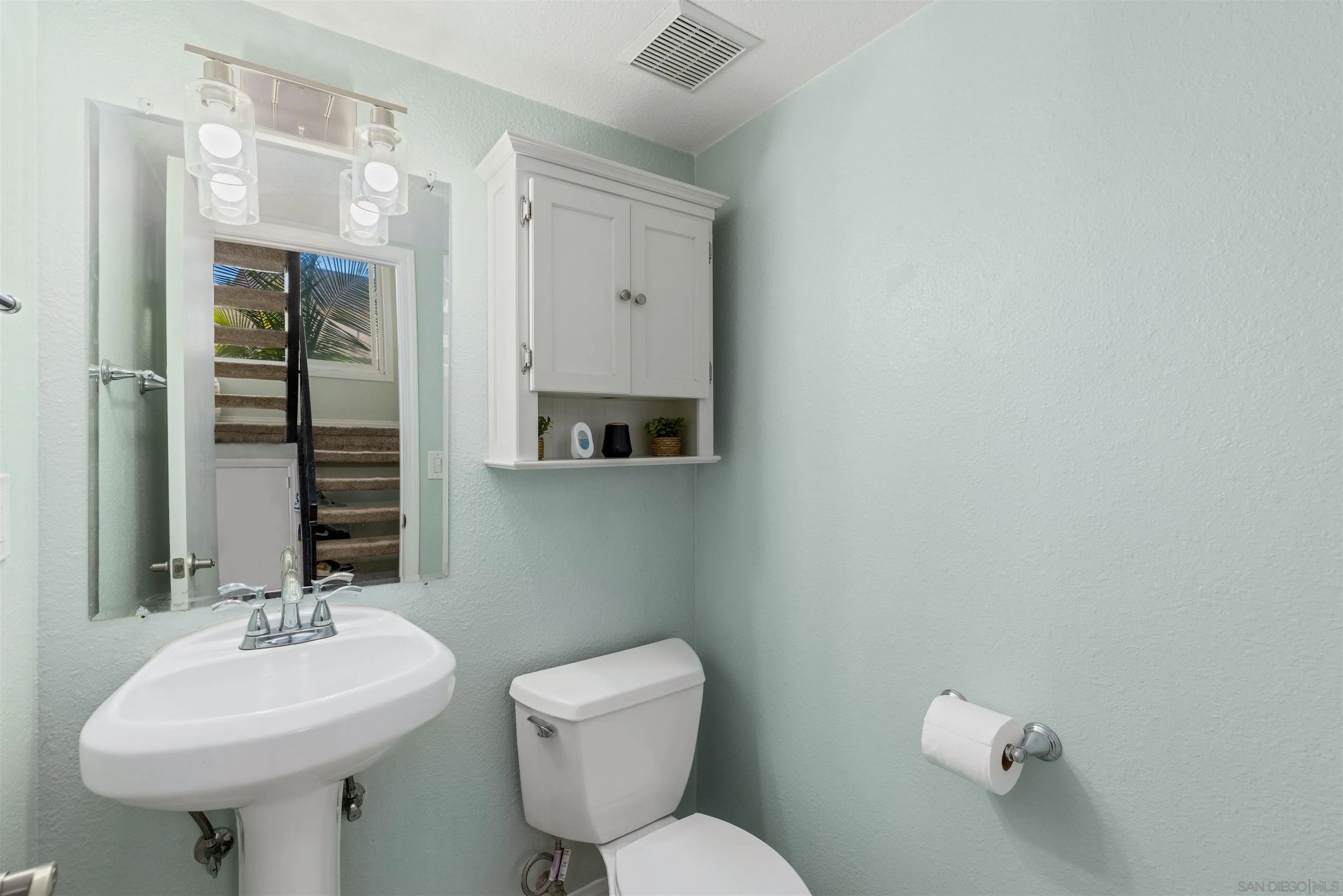https://cdn.realtyfeed.com/cdn/127/260022676/5bf05f149aa3742c4ccd129cb1482e20.webp