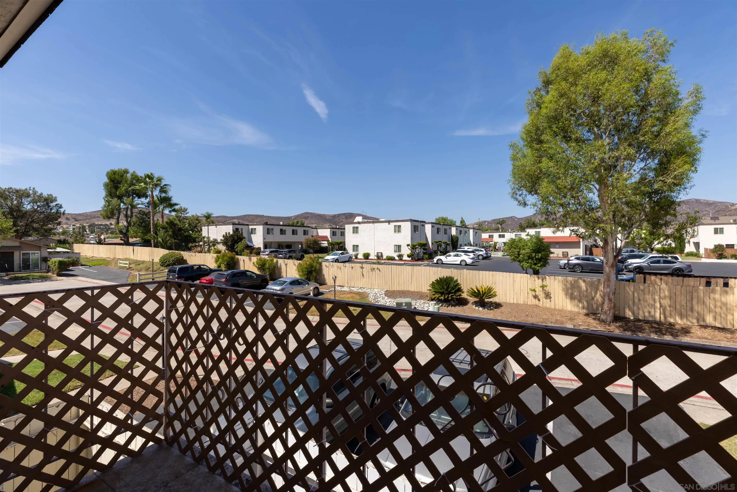 https://cdn.realtyfeed.com/cdn/127/260022676/836a87c8b8222bed13372c0b89c7f176.webp