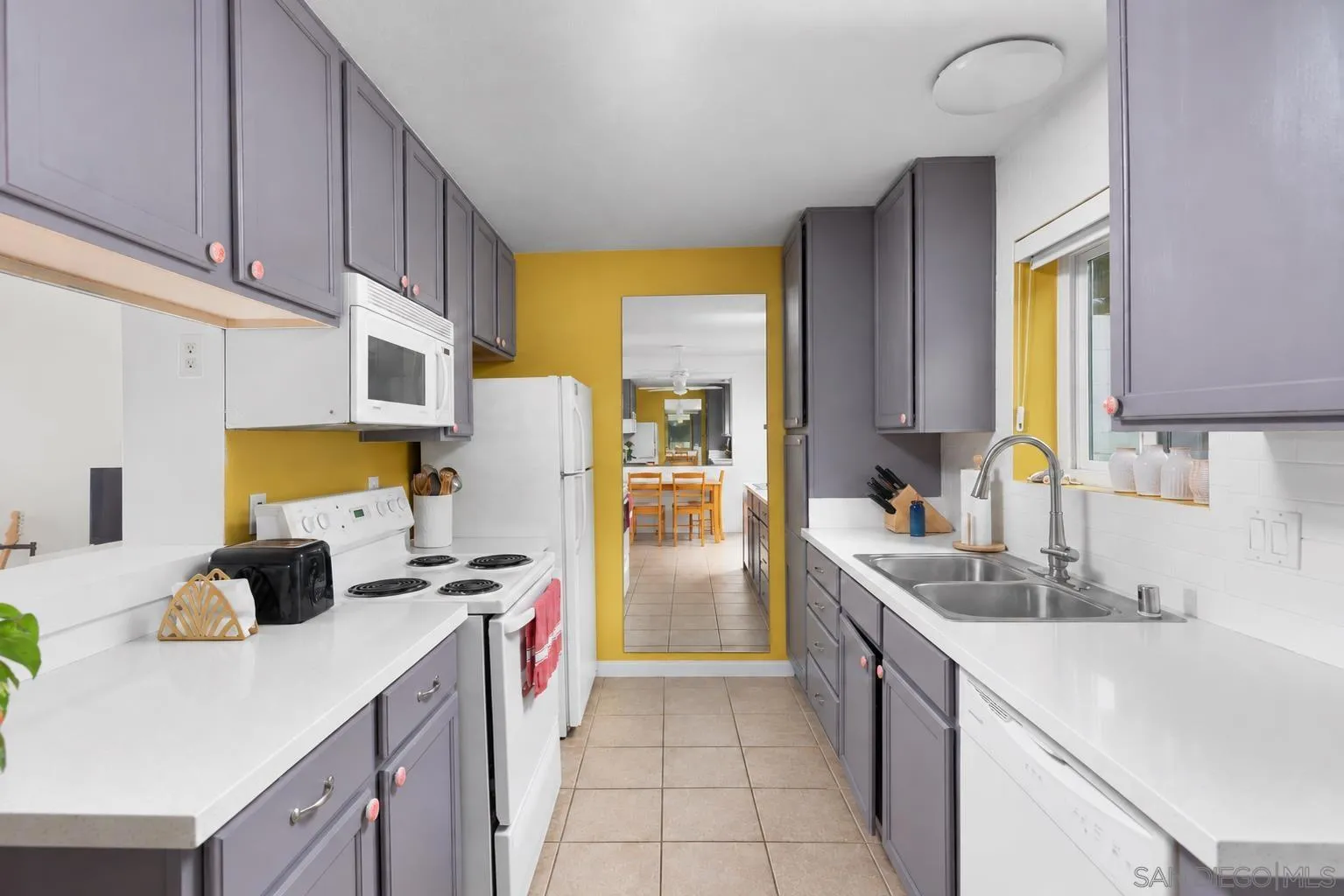 https://cdn.realtyfeed.com/cdn/127/260022677/1e6686f5248a909313c4e81bbdd32760.webp