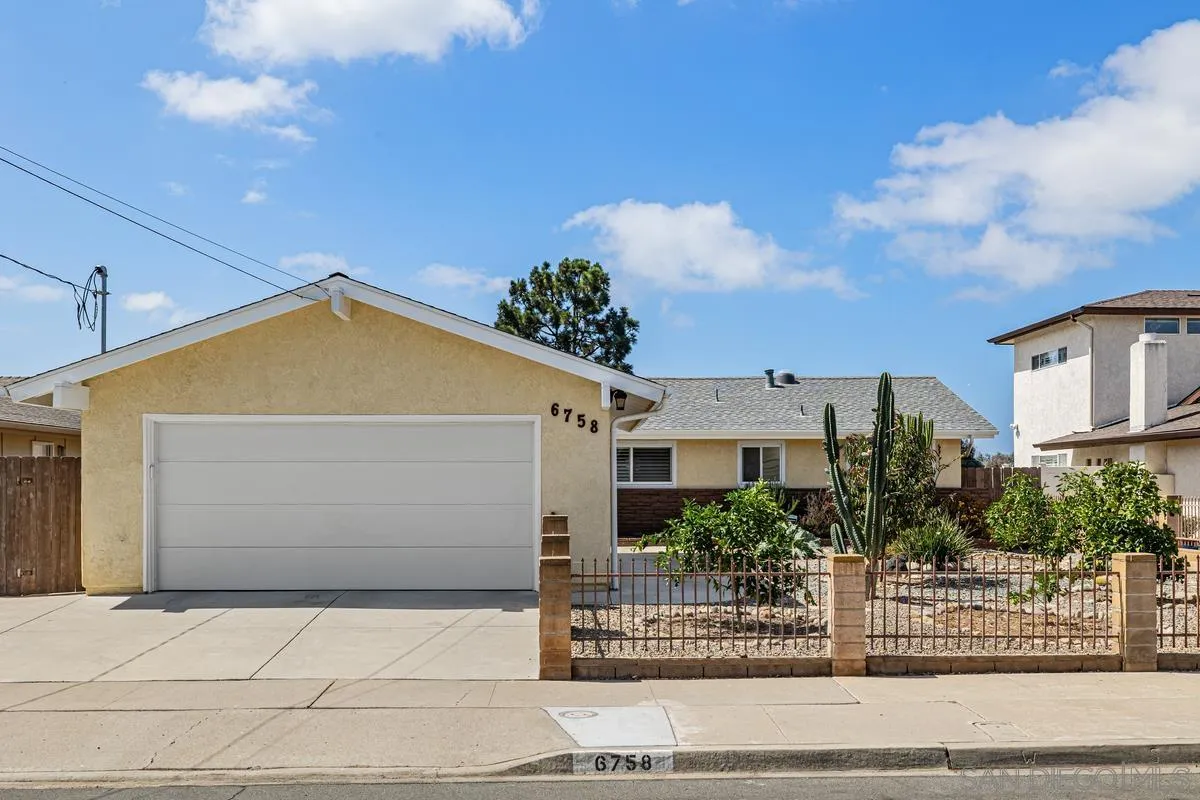 https://cdn.realtyfeed.com/cdn/127/260022682/030991f987e84bd34fda002130e336de.webp