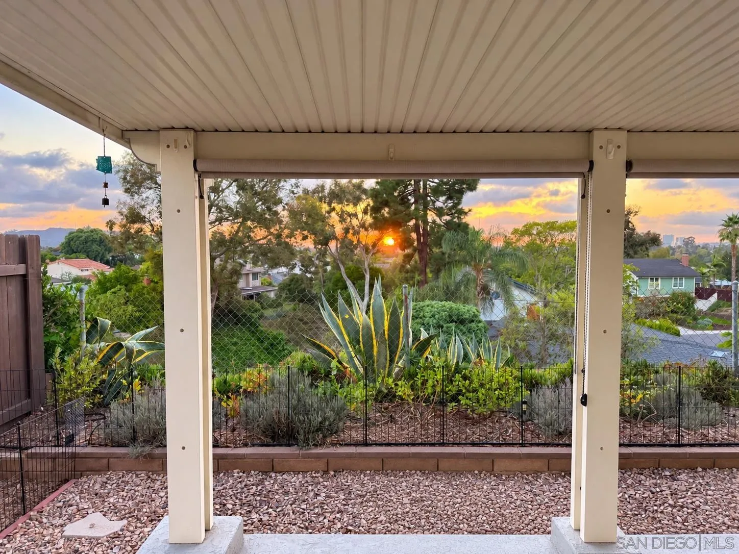 https://cdn.realtyfeed.com/cdn/127/260022682/4dba2bdfa5dcf1d0936cb7b7d0e0ffb2.webp